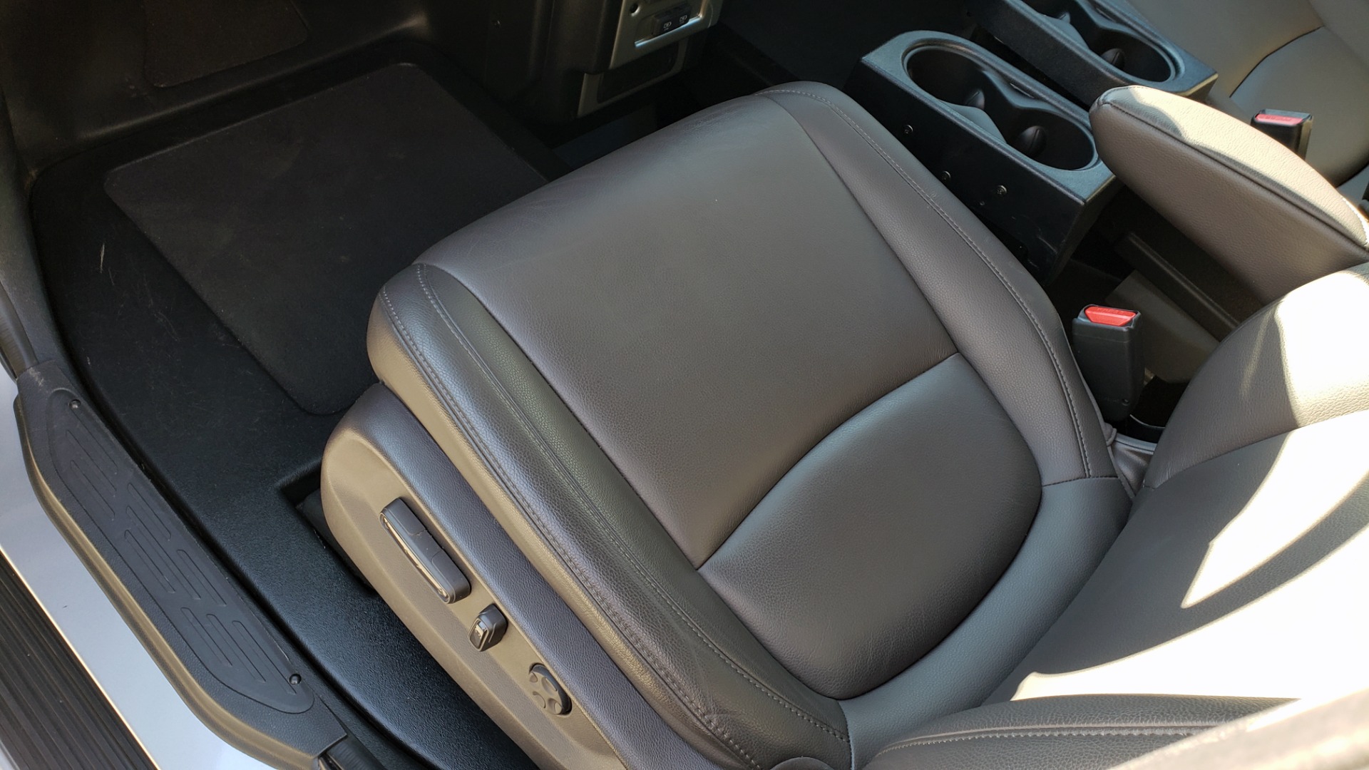 Used 2019 Honda ODYSSEY EX-L BRAUNABILITY / NAV / RES / LKA / BLUE-RAY / SUNROOF / REARVIEW for sale Sold at Formula Imports in Charlotte NC 28227 12