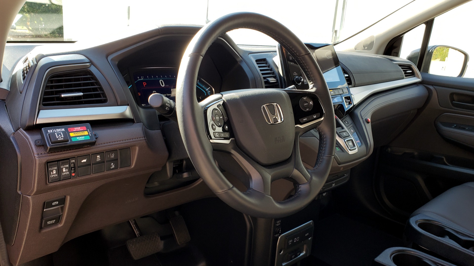Used 2019 Honda ODYSSEY EX-L BRAUNABILITY / NAV / RES / LKA / BLUE-RAY / SUNROOF / REARVIEW for sale Sold at Formula Imports in Charlotte NC 28227 15