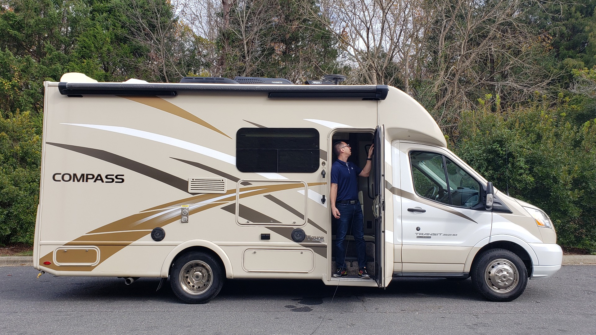Used 2017 Ford TRANSIT 350 DRW THOR MOTOR COACH / 23TB RV / HEAD / SHOWER / KITCHEN for sale $68,995 at Formula Imports in Charlotte NC 28227 5