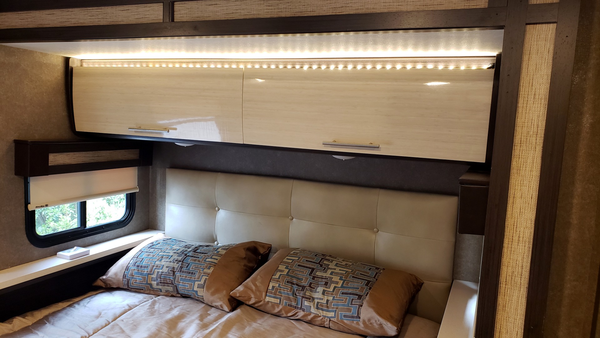 Used 2017 Ford TRANSIT 350 DRW THOR MOTOR COACH / 23TB RV / HEAD / SHOWER / KITCHEN for sale $68,995 at Formula Imports in Charlotte NC 28227 51