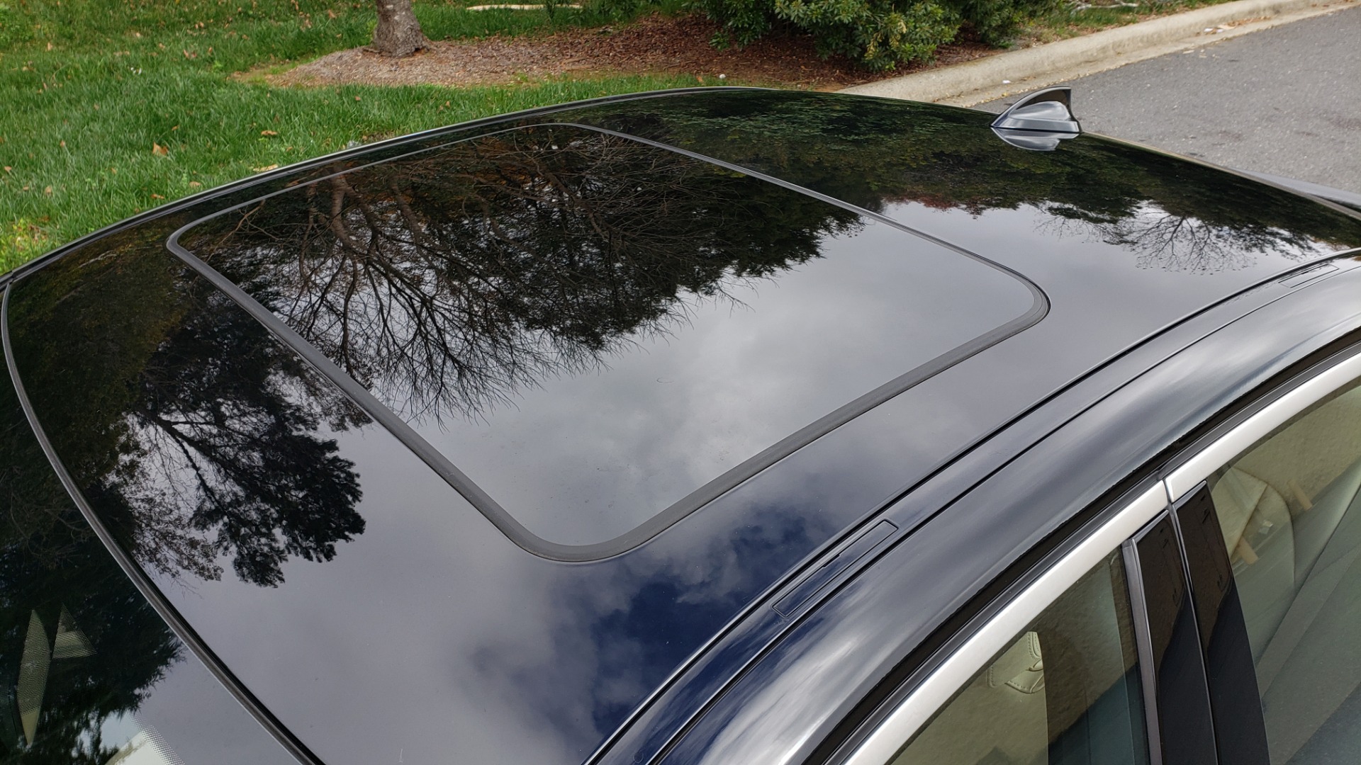 Used 2019 BMW 3 SERIES 330I PREM PKG / NAV / CONV PKG / H&K SND / LIVE COCKPIT PRO for sale Sold at Formula Imports in Charlotte NC 28227 9