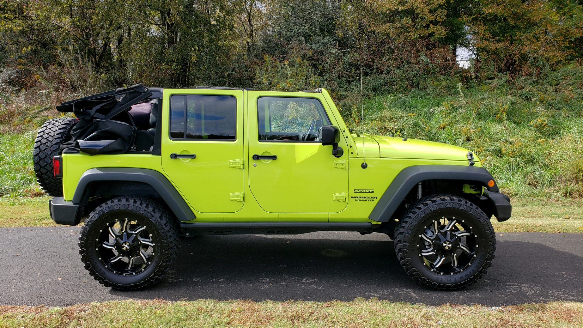Used 2016 Jeep WRANGLER UNLIMITED SPORT 4X4 / POWER TOP / NAV / HTD STS / REARVIEW for sale Sold at Formula Imports in Charlotte NC 28227 11