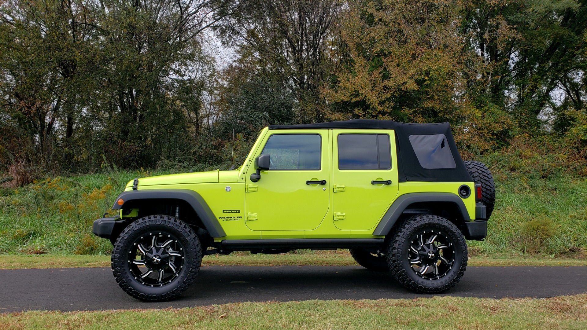 Used 2016 Jeep WRANGLER UNLIMITED SPORT 4X4 / POWER TOP / NAV / HTD STS / REARVIEW for sale Sold at Formula Imports in Charlotte NC 28227 7
