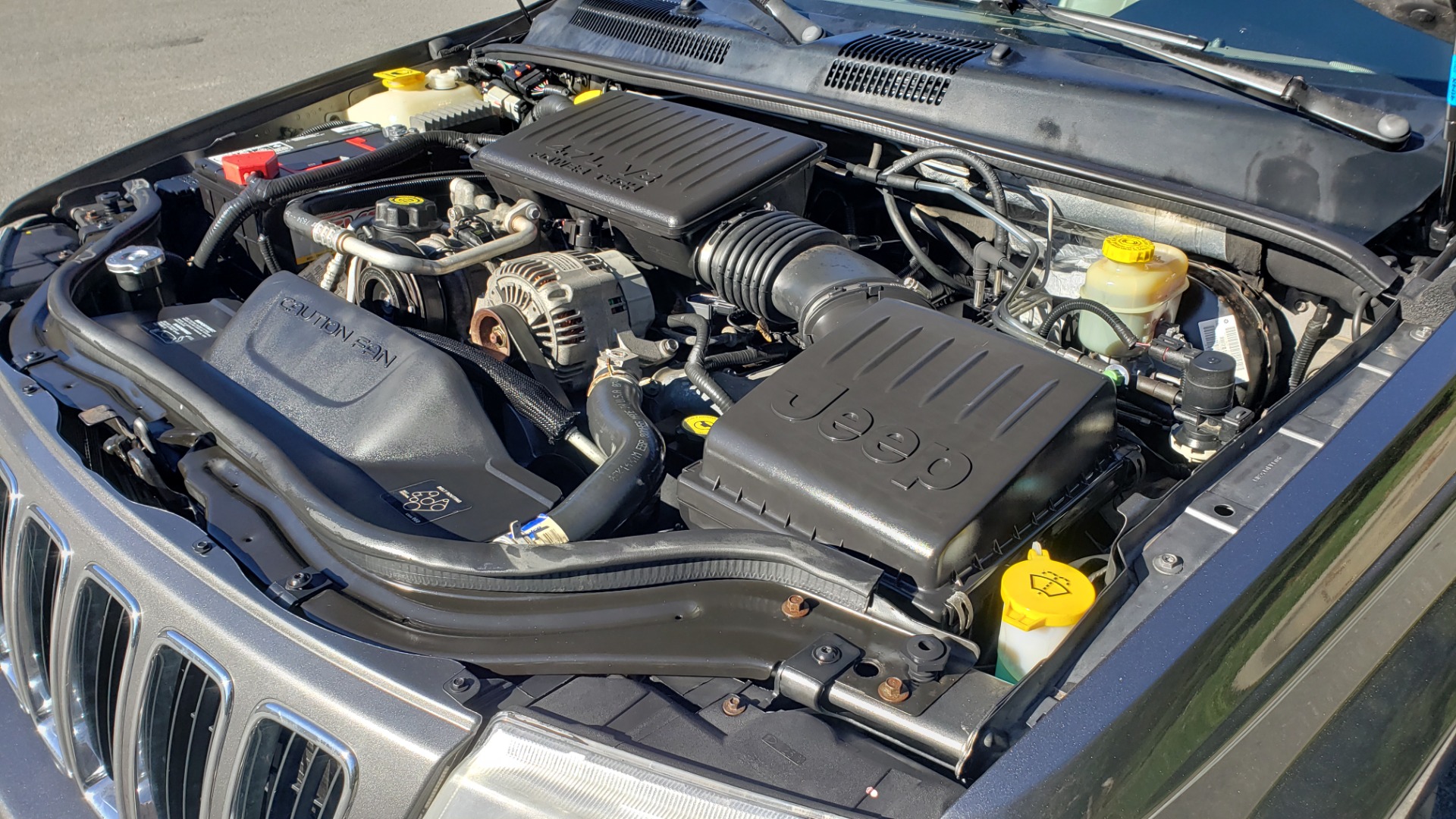 Used 2002 Jeep GRAND CHEROKEE LIMITED 4X4 / SUNROOF / 4.7L V8 / 5-SPD AUTO / CLD WTHR for sale Sold at Formula Imports in Charlotte NC 28227 11