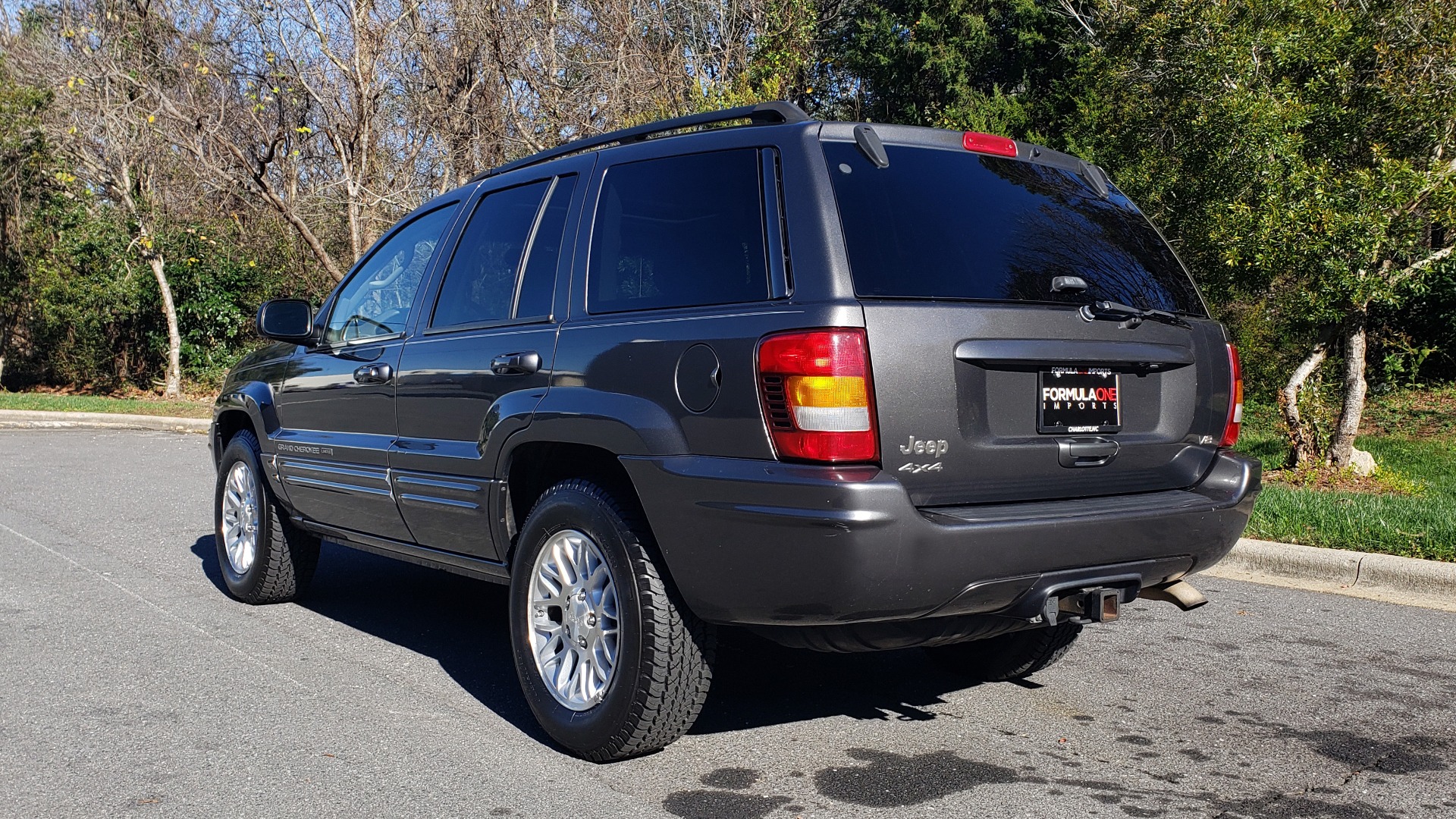 Used 2002 Jeep GRAND CHEROKEE LIMITED 4X4 / SUNROOF / 4.7L V8 / 5-SPD AUTO / CLD WTHR for sale Sold at Formula Imports in Charlotte NC 28227 3