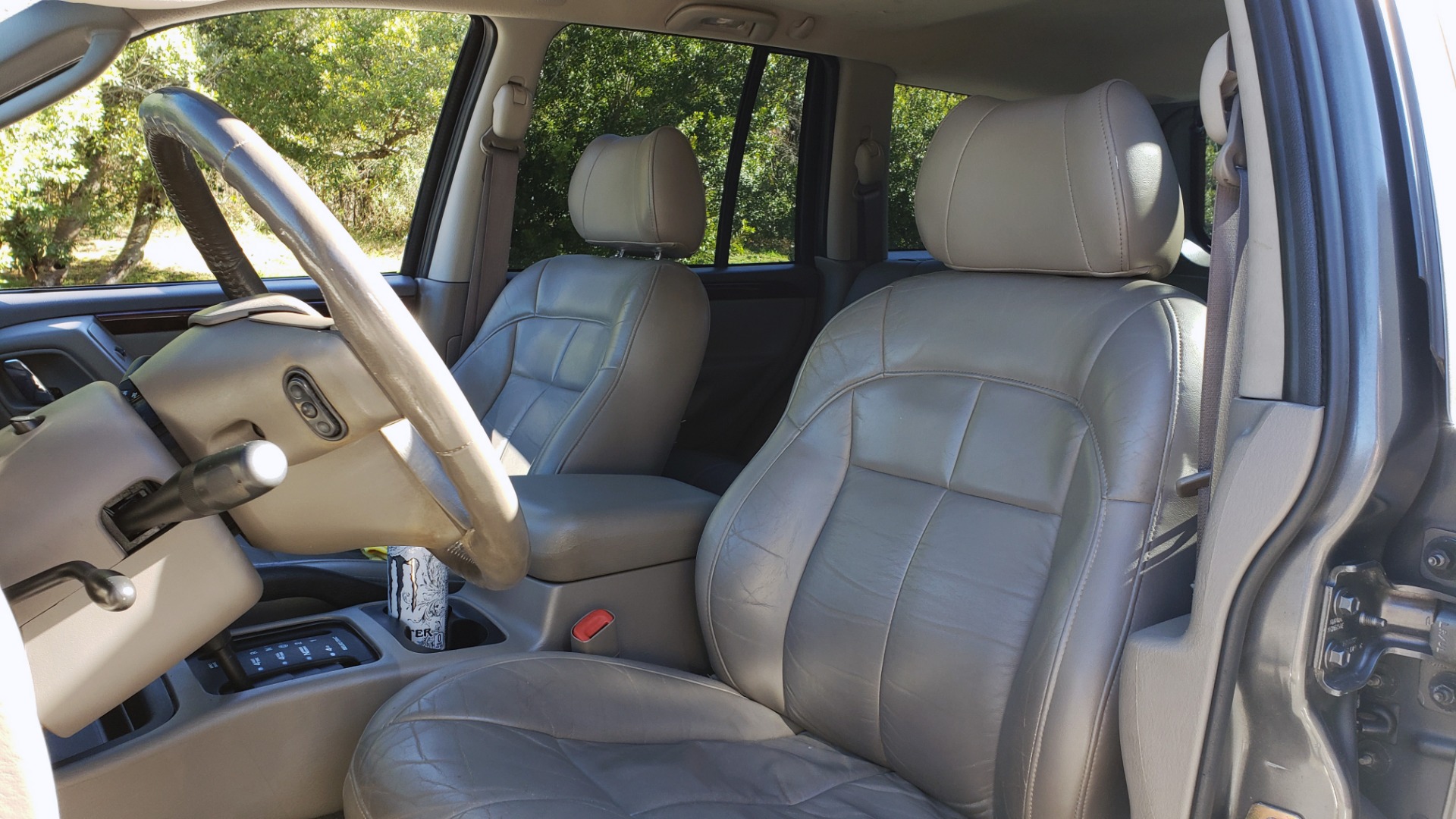Used 2002 Jeep GRAND CHEROKEE LIMITED 4X4 / SUNROOF / 4.7L V8 / 5-SPD AUTO / CLD WTHR for sale Sold at Formula Imports in Charlotte NC 28227 41
