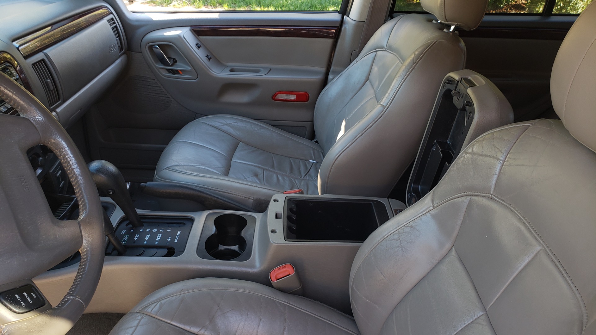 Used 2002 Jeep GRAND CHEROKEE LIMITED 4X4 / SUNROOF / 4.7L V8 / 5-SPD AUTO / CLD WTHR for sale Sold at Formula Imports in Charlotte NC 28227 54