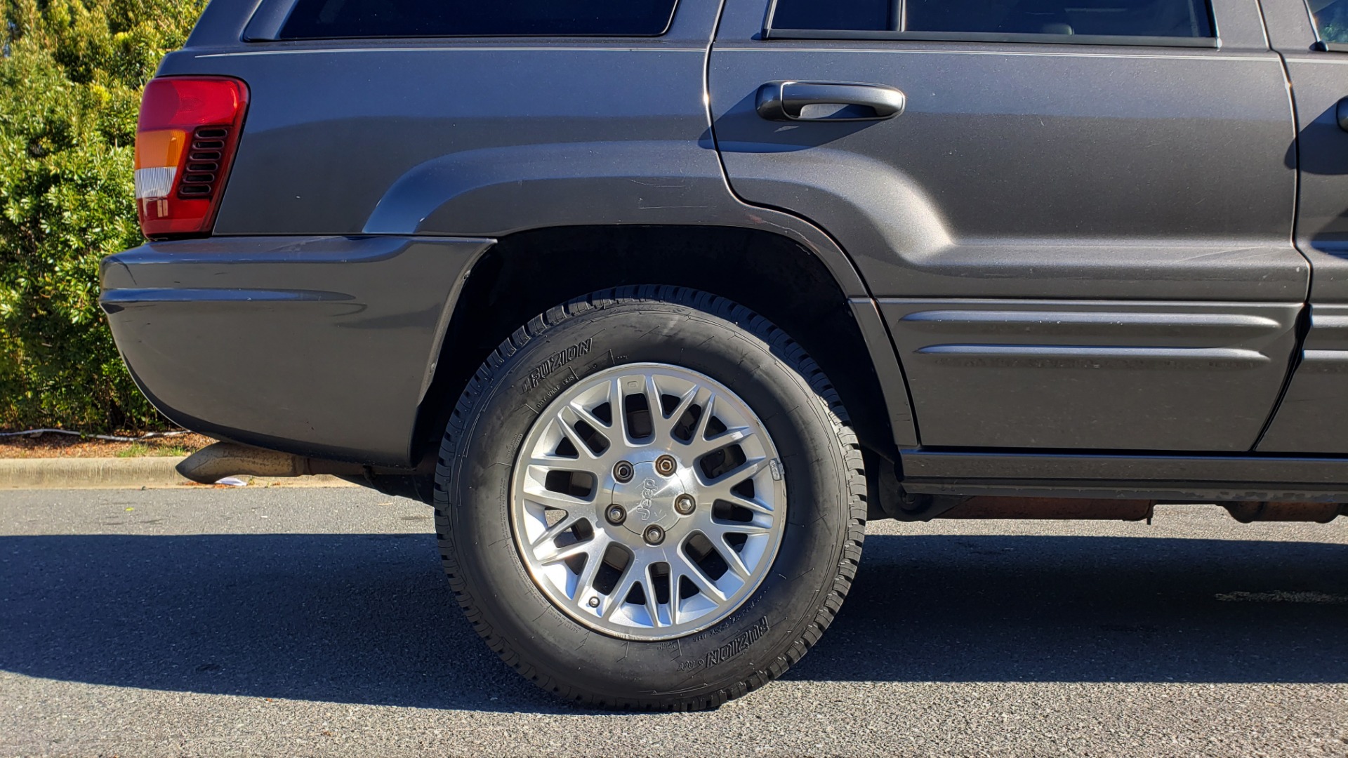 Used 2002 Jeep GRAND CHEROKEE LIMITED 4X4 / SUNROOF / 4.7L V8 / 5-SPD AUTO / CLD WTHR for sale Sold at Formula Imports in Charlotte NC 28227 81