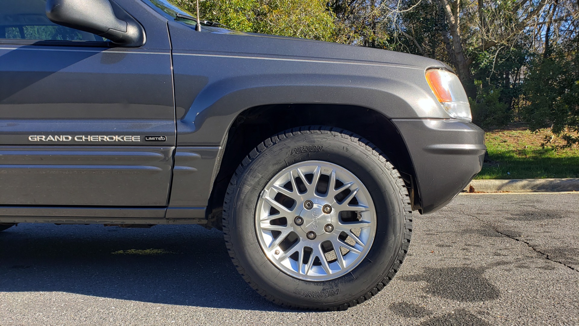 Used 2002 Jeep GRAND CHEROKEE LIMITED 4X4 / SUNROOF / 4.7L V8 / 5-SPD AUTO / CLD WTHR for sale Sold at Formula Imports in Charlotte NC 28227 82