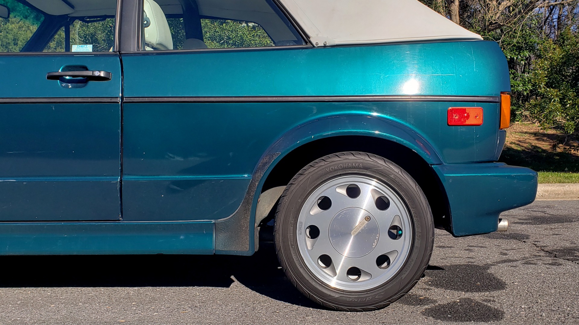 Used 1992 Volkswagen CABRIOLET 5-SPEED MAN / 4-CYL / AIR / 94K MILES / VERY CLEAN for sale Sold at Formula Imports in Charlotte NC 28227 10