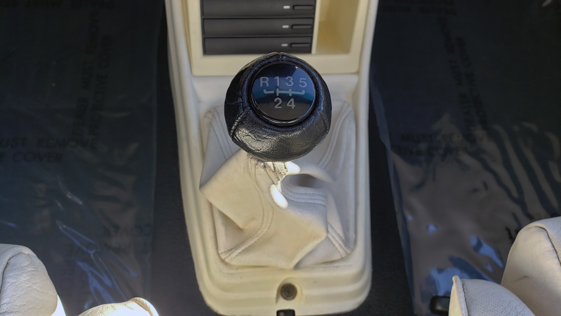 Used 1992 Volkswagen CABRIOLET 5-SPEED MAN / 4-CYL / AIR / 94K MILES / VERY CLEAN for sale Sold at Formula Imports in Charlotte NC 28227 21