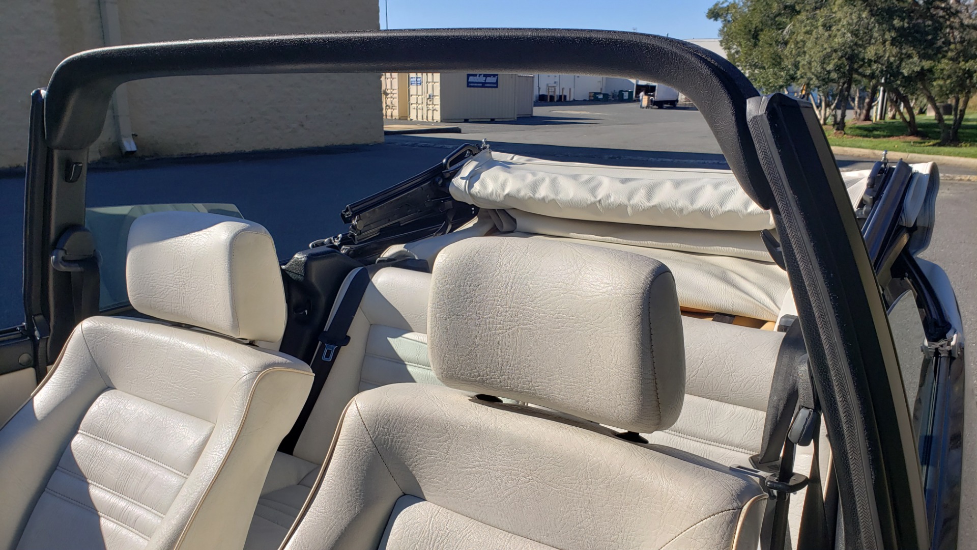 Used 1992 Volkswagen CABRIOLET 5-SPEED MAN / 4-CYL / AIR / 94K MILES / VERY CLEAN for sale Sold at Formula Imports in Charlotte NC 28227 41