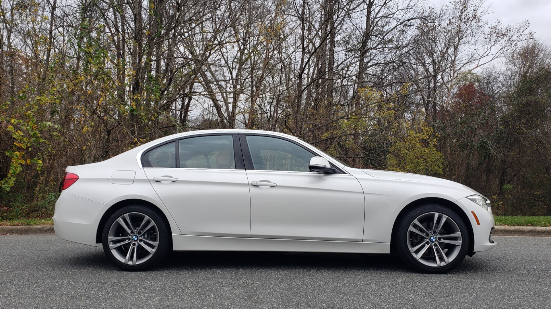 Used 2017 BMW 3 SERIES 330I XDRIVE PREMIUM / NAV / DRVR ASST / CLD WTHR / REARVIEW for sale Sold at Formula Imports in Charlotte NC 28227 5