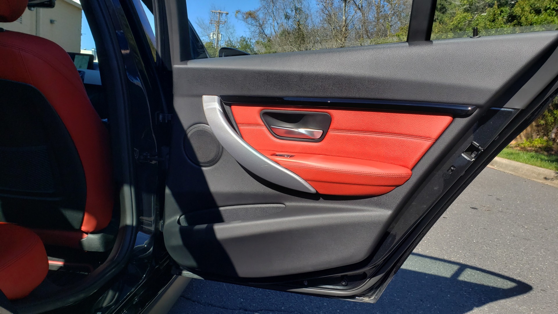 Used 2017 BMW 3 SERIES 330IXDRIVE M-SPORT / PREMIUM / DRVR ASST / CLD WTHR / NAV / APPLE CARPLAY for sale Sold at Formula Imports in Charlotte NC 28227 65