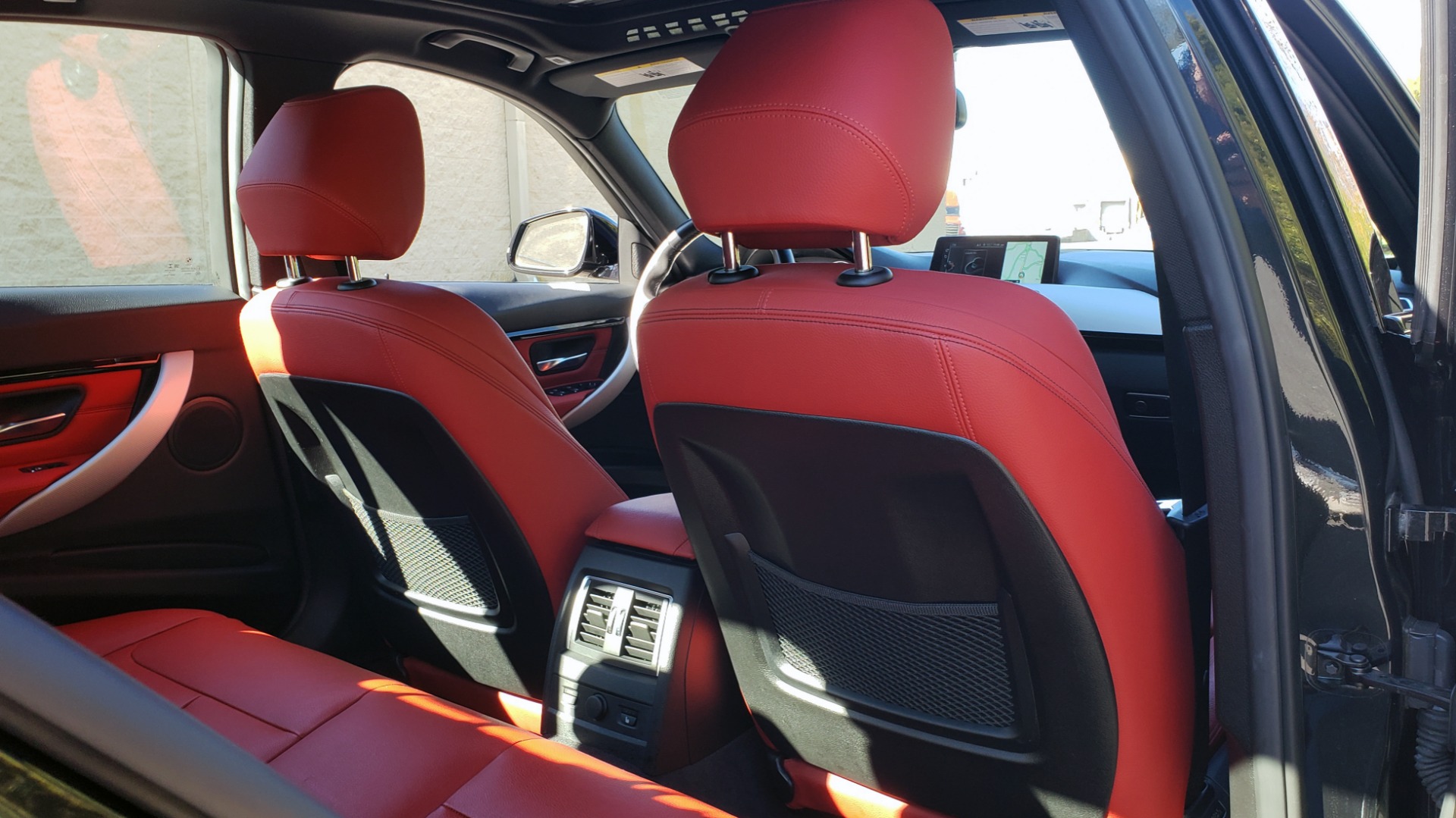 Used 2017 BMW 3 SERIES 330IXDRIVE M-SPORT / PREMIUM / DRVR ASST / CLD WTHR / NAV / APPLE CARPLAY for sale Sold at Formula Imports in Charlotte NC 28227 70
