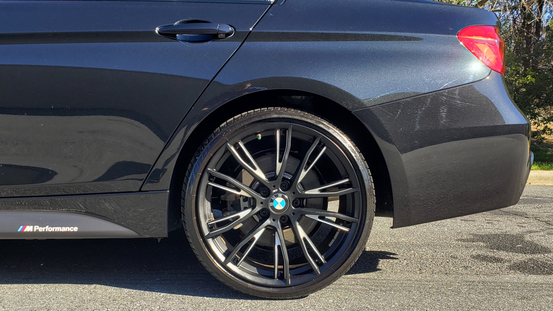 Used 2017 BMW 3 SERIES 330IXDRIVE M-SPORT / PREMIUM / DRVR ASST / CLD WTHR / NAV / APPLE CARPLAY for sale Sold at Formula Imports in Charlotte NC 28227 74