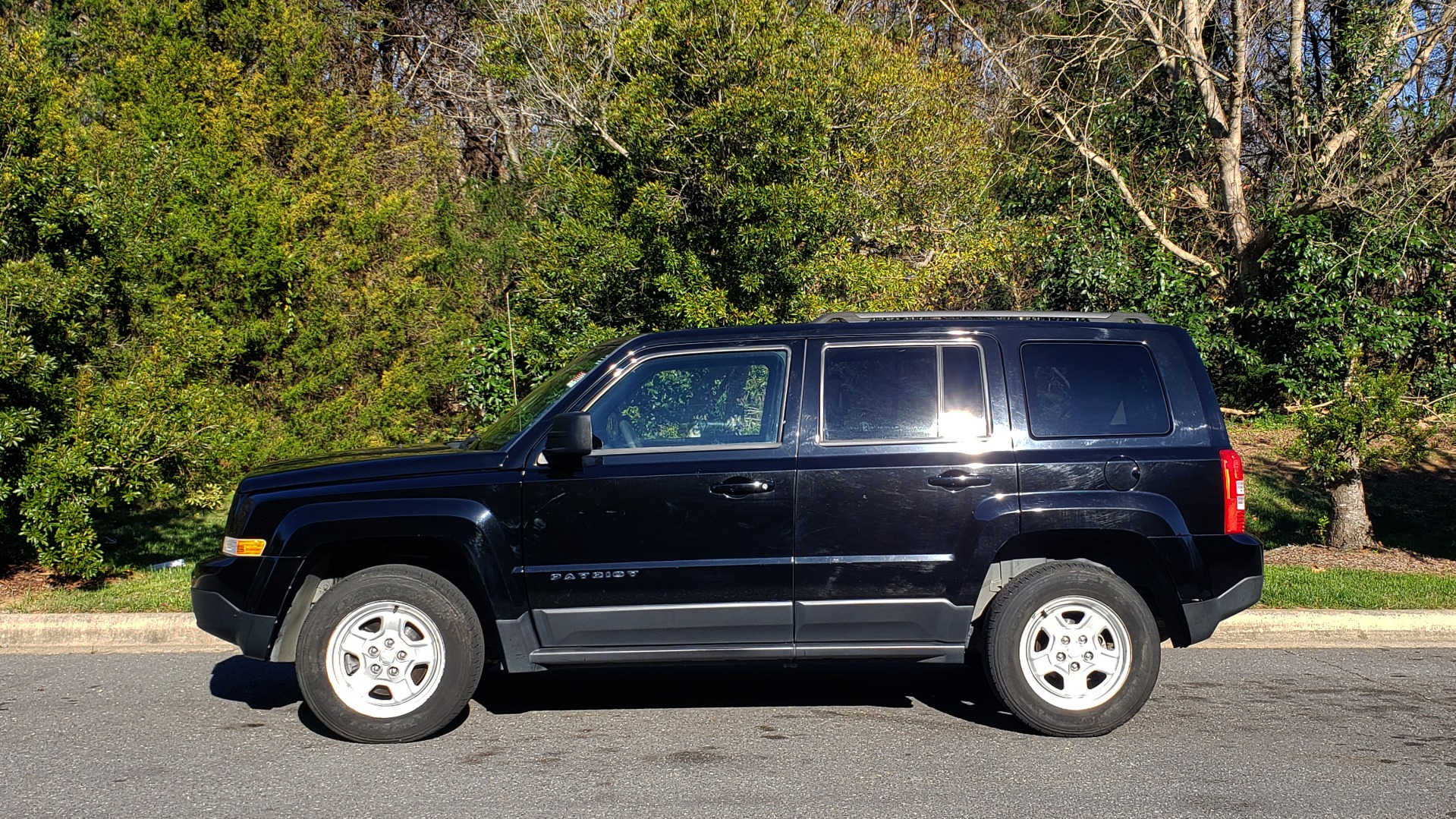 Used 2014 Jeep PATRIOT SPORT / 4WD 4-DR / POWER VALUE GRP / 4-CYL / 6-SPD AUTO for sale Sold at Formula Imports in Charlotte NC 28227 2
