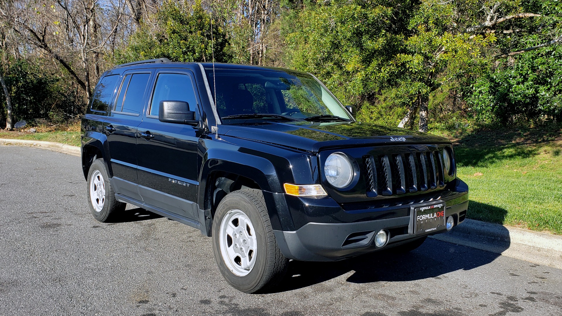 Used 2014 Jeep PATRIOT SPORT / 4WD 4-DR / POWER VALUE GRP / 4-CYL / 6-SPD AUTO for sale Sold at Formula Imports in Charlotte NC 28227 5