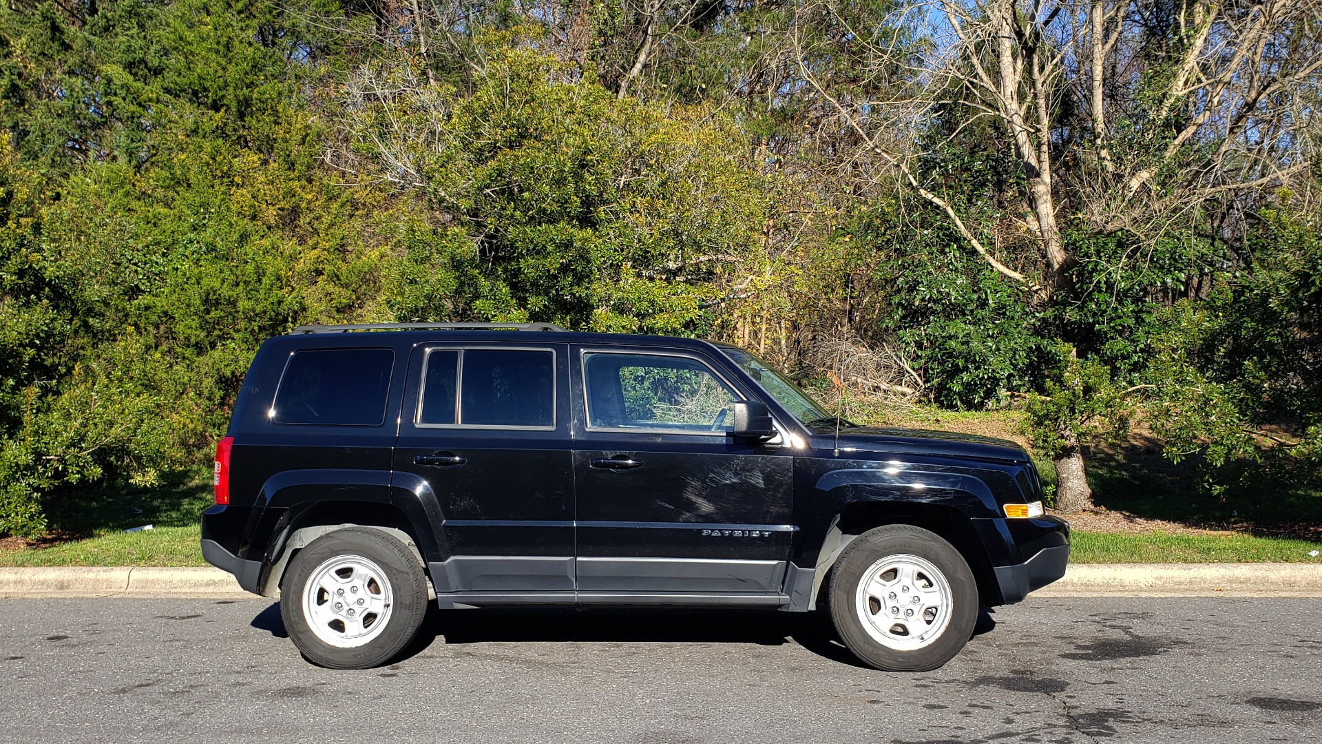 Used 2014 Jeep PATRIOT SPORT / 4WD 4-DR / POWER VALUE GRP / 4-CYL / 6-SPD AUTO for sale Sold at Formula Imports in Charlotte NC 28227 6
