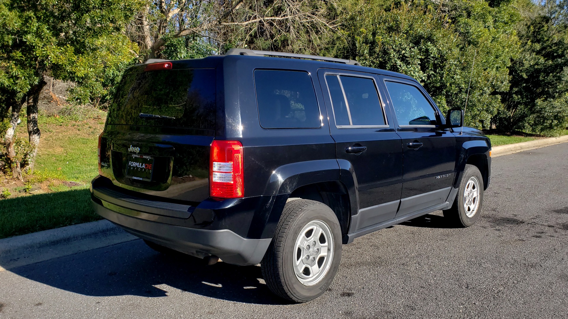 Used 2014 Jeep PATRIOT SPORT / 4WD 4-DR / POWER VALUE GRP / 4-CYL / 6-SPD AUTO for sale Sold at Formula Imports in Charlotte NC 28227 7