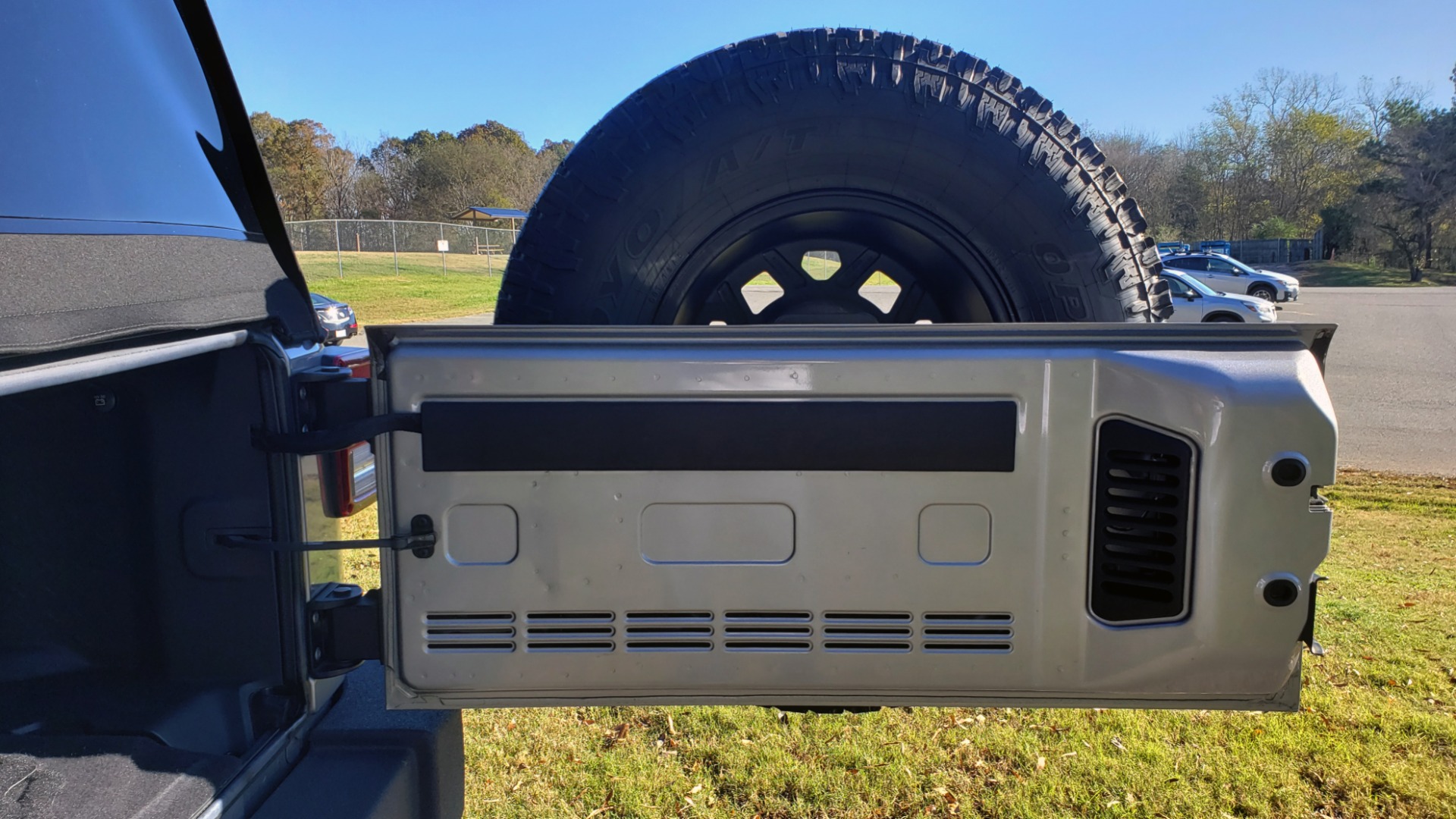 Used 2017 Jeep WRANGLER SPORT 4X4 / 3.6L V6 / MANUAL / AIR / LED LIGHTING / TOW GRP / AL for sale Sold at Formula Imports in Charlotte NC 28227 32