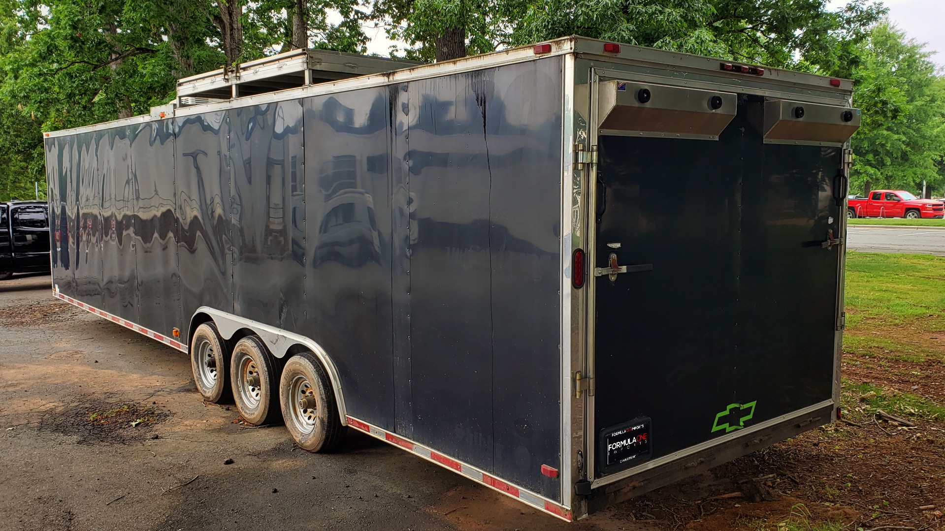 Used 2012 Hurricane 8.5x32 ENCLOSED TRAILER RAMP / AIR CONDITIONING / LOTS OF STORAGE for sale Sold at Formula Imports in Charlotte NC 28227 3