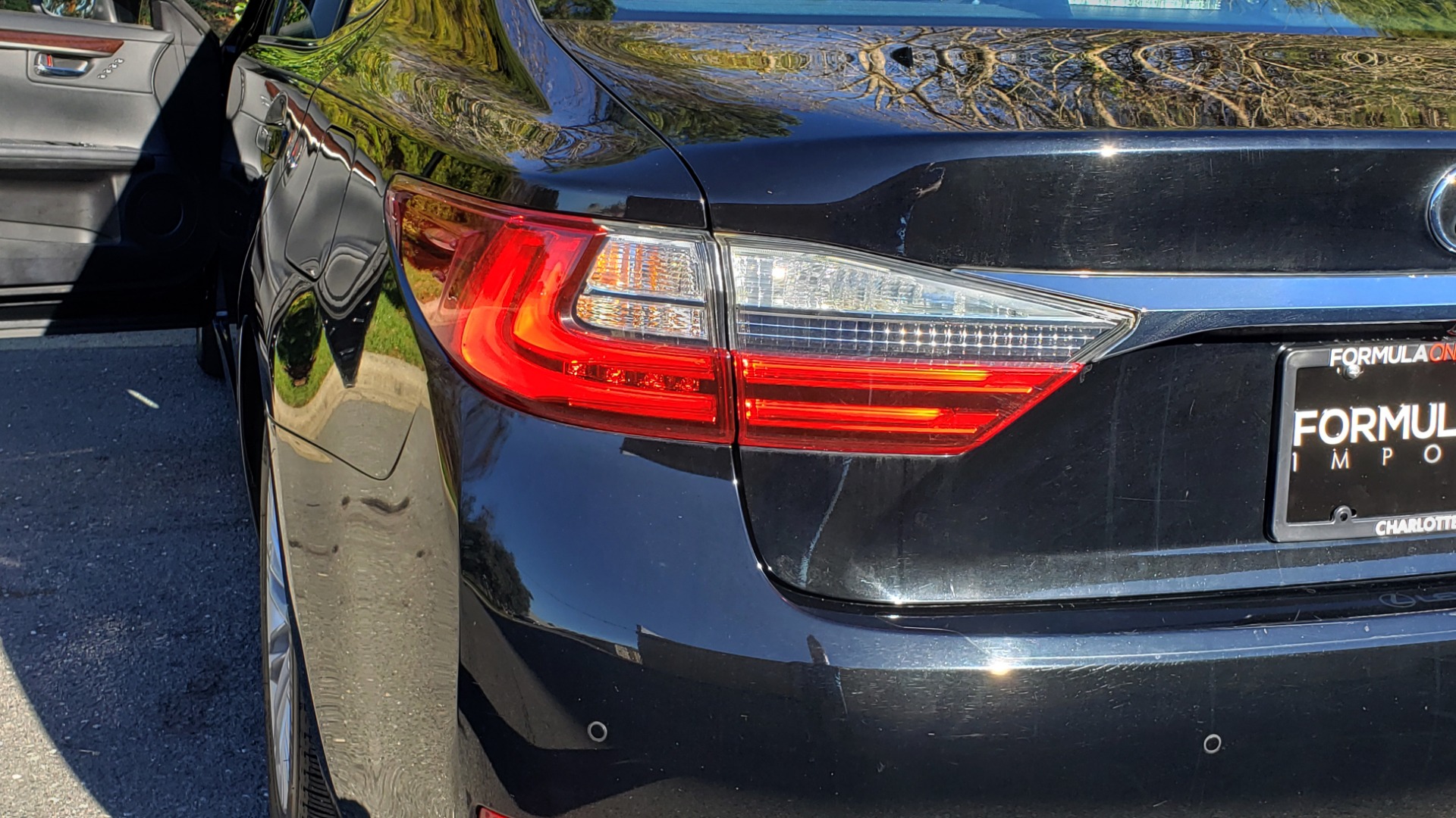 Used 2017 Lexus ES 350 PREMIUM / NAV / SUNROOF / BSM / VENT STS / REARVIEW for sale Sold at Formula Imports in Charlotte NC 28227 23