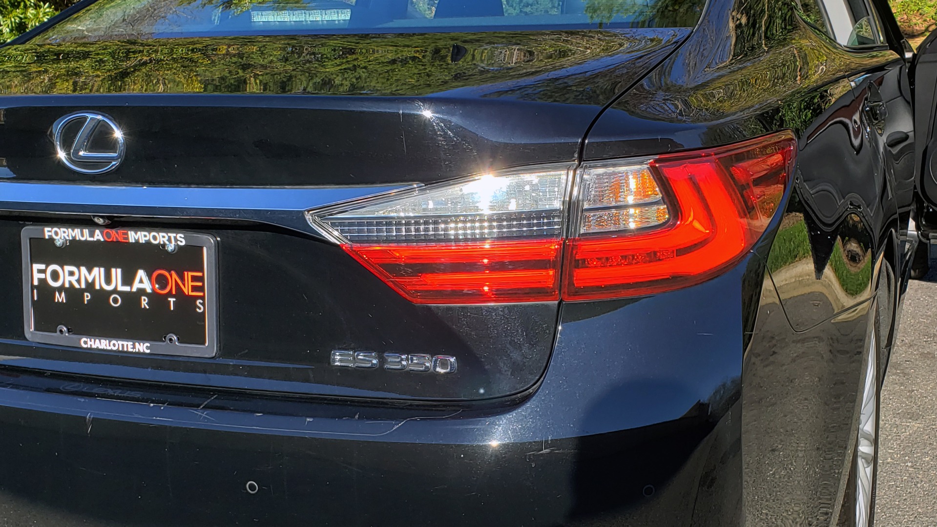 Used 2017 Lexus ES 350 PREMIUM / NAV / SUNROOF / BSM / VENT STS / REARVIEW for sale Sold at Formula Imports in Charlotte NC 28227 24