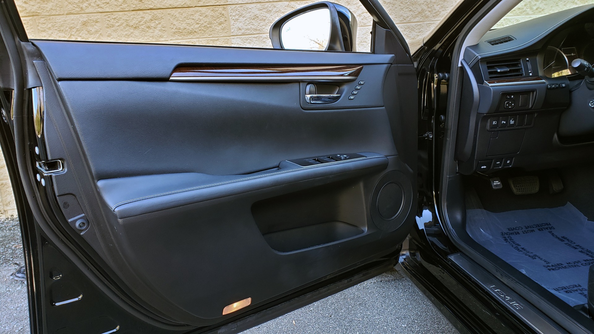 Used 2017 Lexus ES 350 PREMIUM / NAV / SUNROOF / BSM / VENT STS / REARVIEW for sale Sold at Formula Imports in Charlotte NC 28227 26