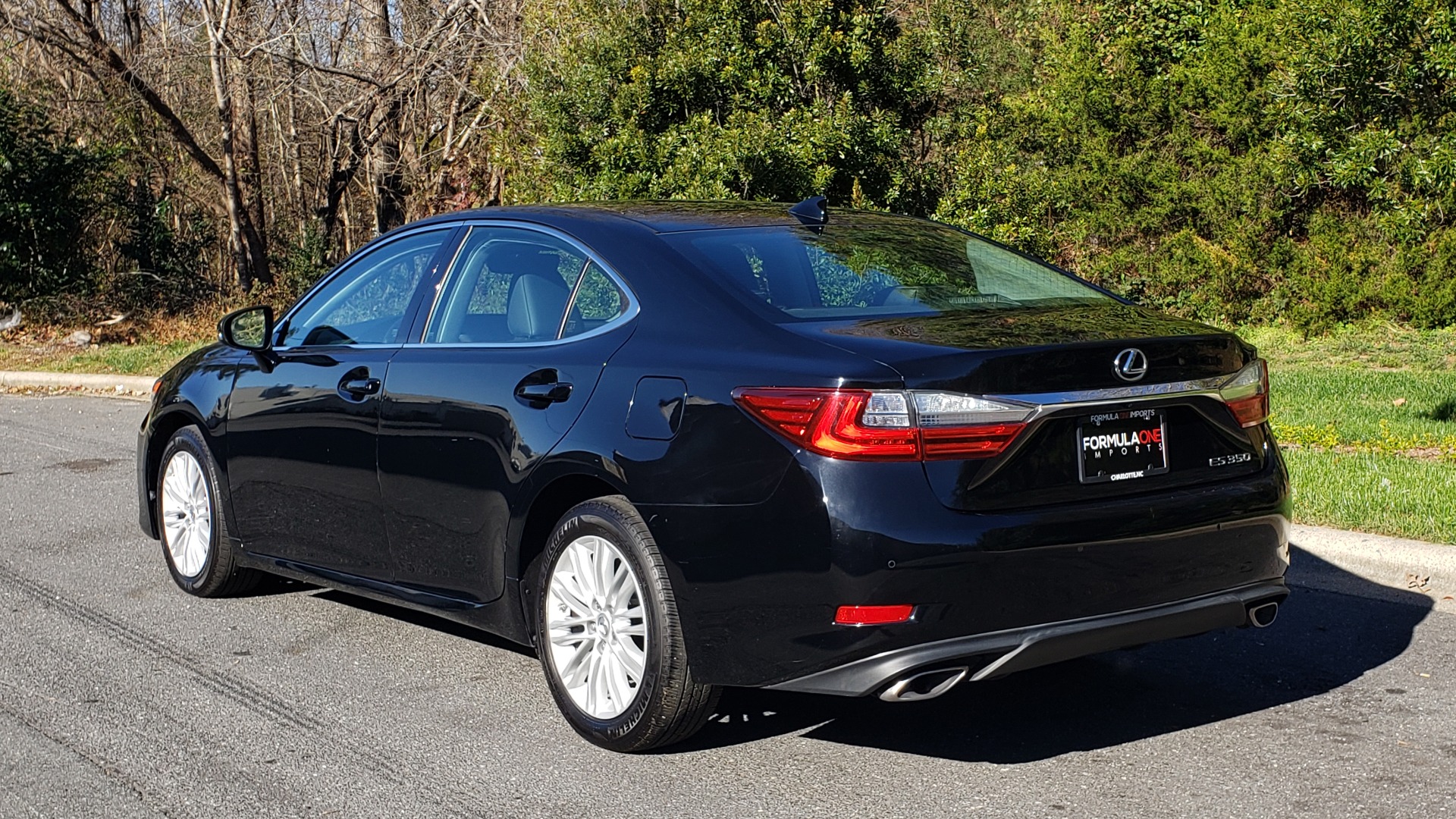 Used 2017 Lexus ES 350 PREMIUM / NAV / SUNROOF / BSM / VENT STS / REARVIEW for sale Sold at Formula Imports in Charlotte NC 28227 3