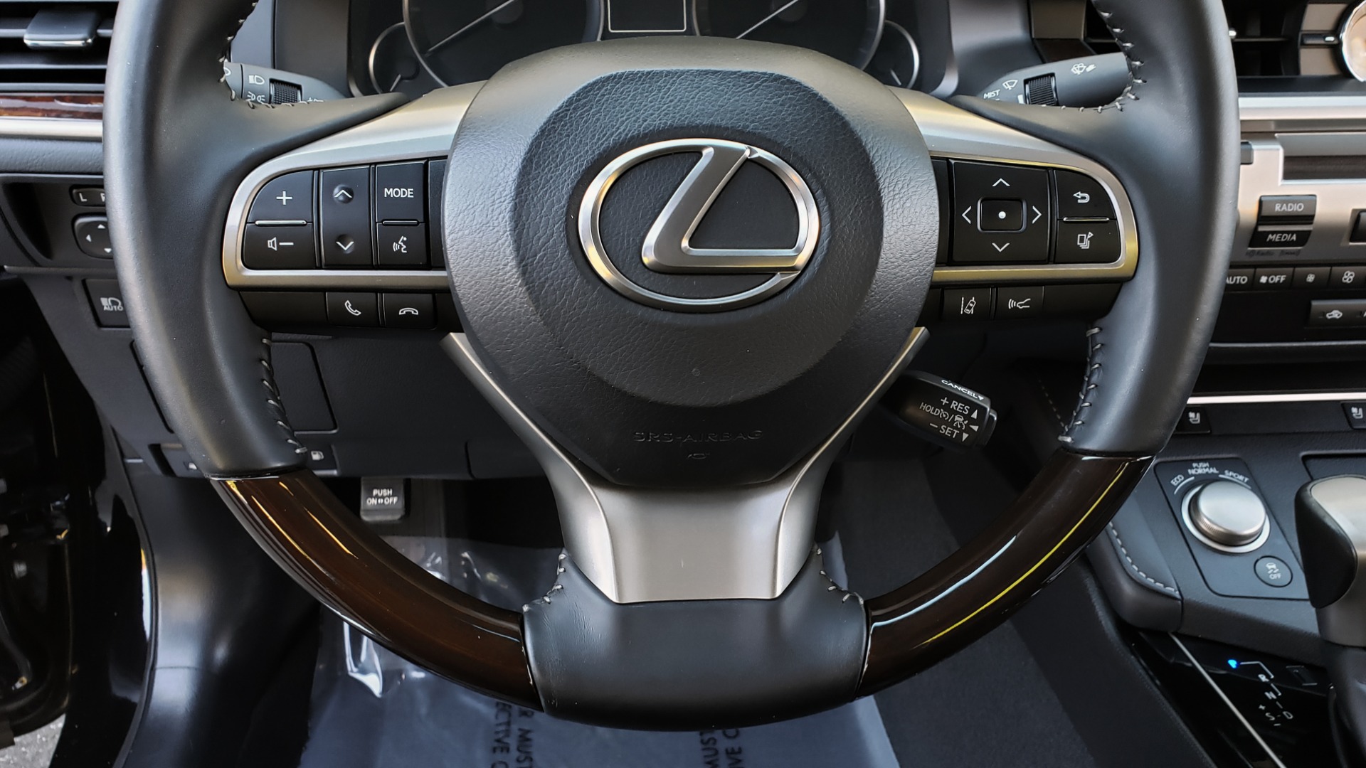 Used 2017 Lexus ES 350 PREMIUM / NAV / SUNROOF / BSM / VENT STS / REARVIEW for sale Sold at Formula Imports in Charlotte NC 28227 33