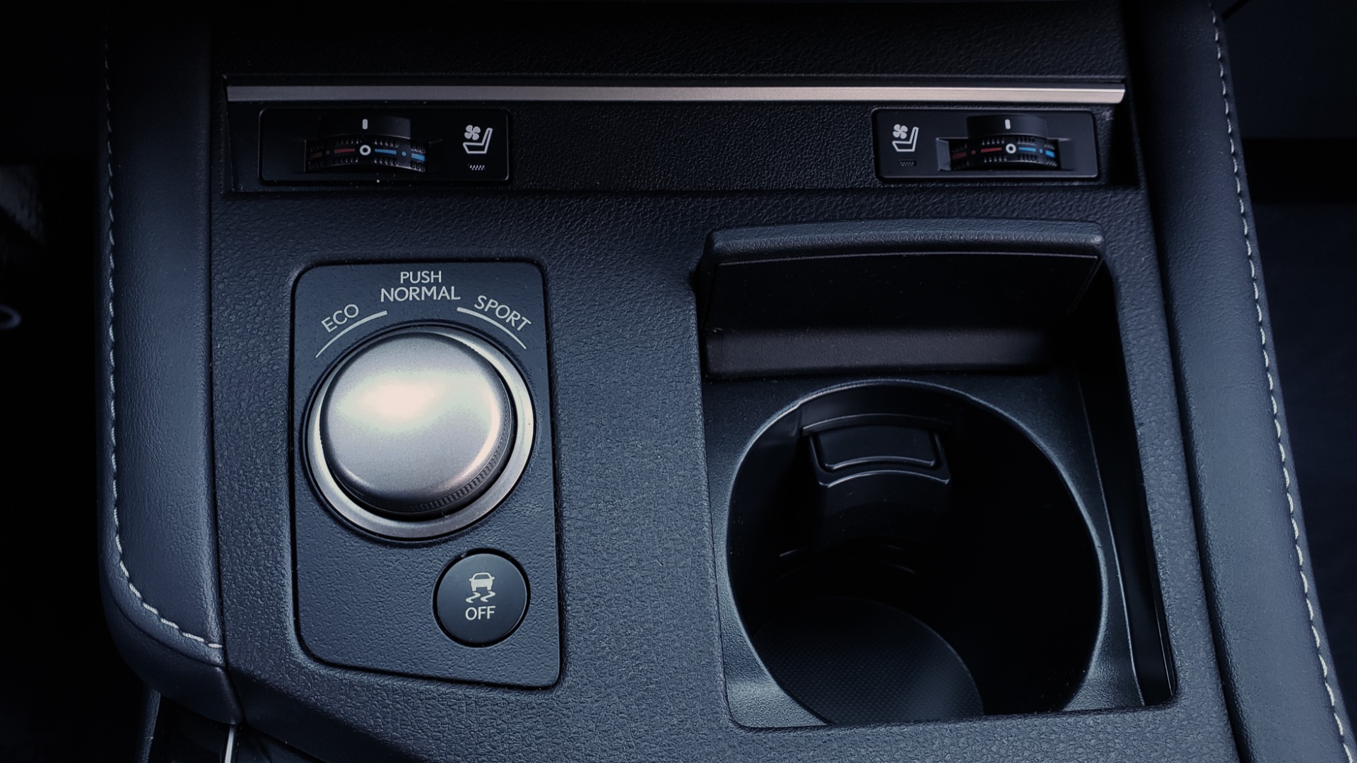Used 2017 Lexus ES 350 PREMIUM / NAV / SUNROOF / BSM / VENT STS / REARVIEW for sale Sold at Formula Imports in Charlotte NC 28227 45