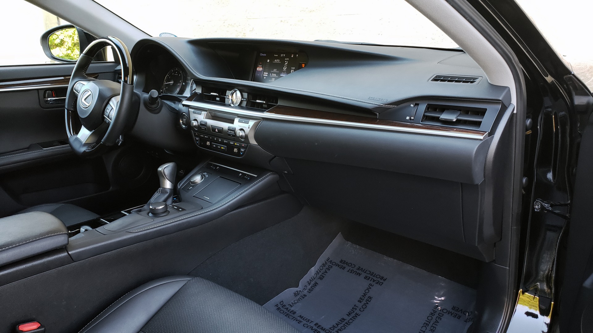 Used 2017 Lexus ES 350 PREMIUM / NAV / SUNROOF / BSM / VENT STS / REARVIEW for sale Sold at Formula Imports in Charlotte NC 28227 62
