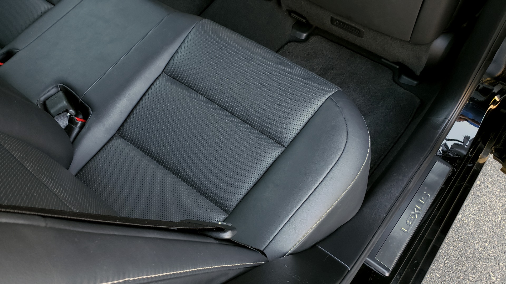 Used 2017 Lexus ES 350 PREMIUM / NAV / SUNROOF / BSM / VENT STS / REARVIEW for sale Sold at Formula Imports in Charlotte NC 28227 64