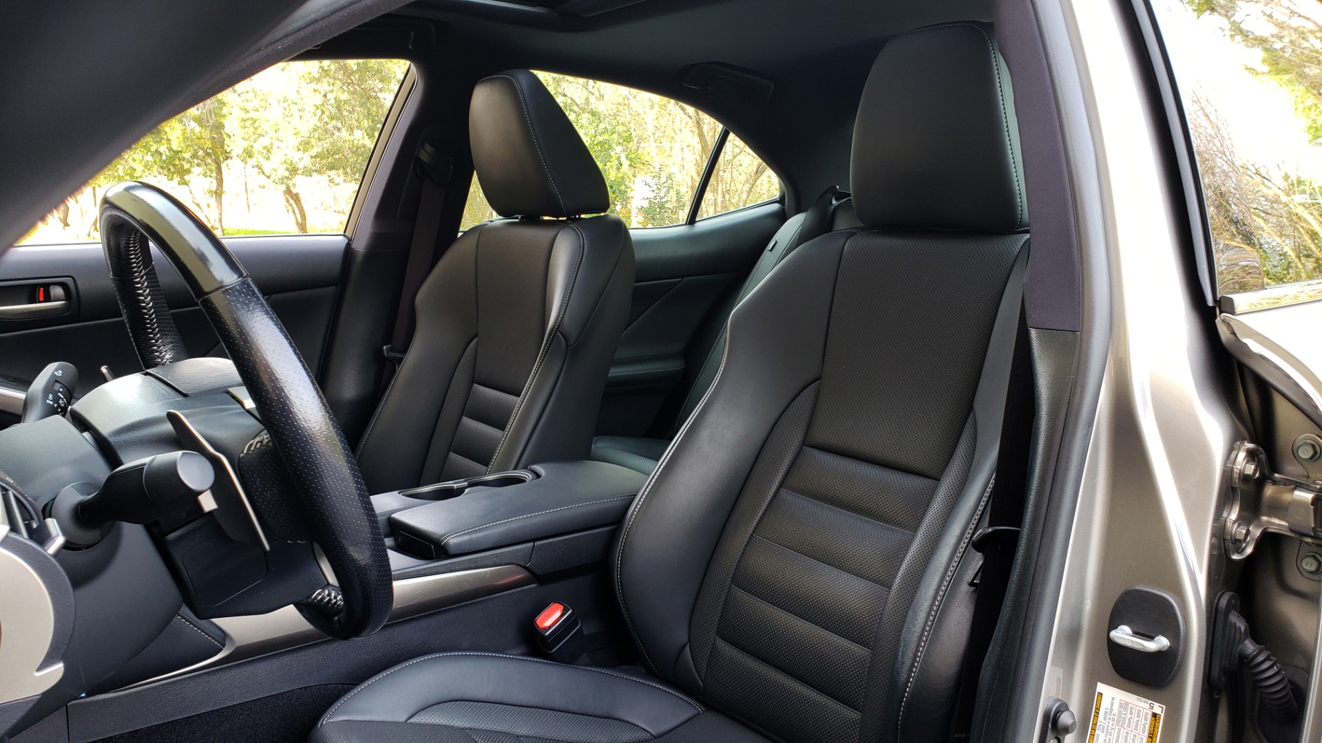 Used 2017 Lexus IS 200 TURBO F-SPORT / BSM / SUNROOF / VENT SEATS / REARVIEW for sale Sold at Formula Imports in Charlotte NC 28227 33