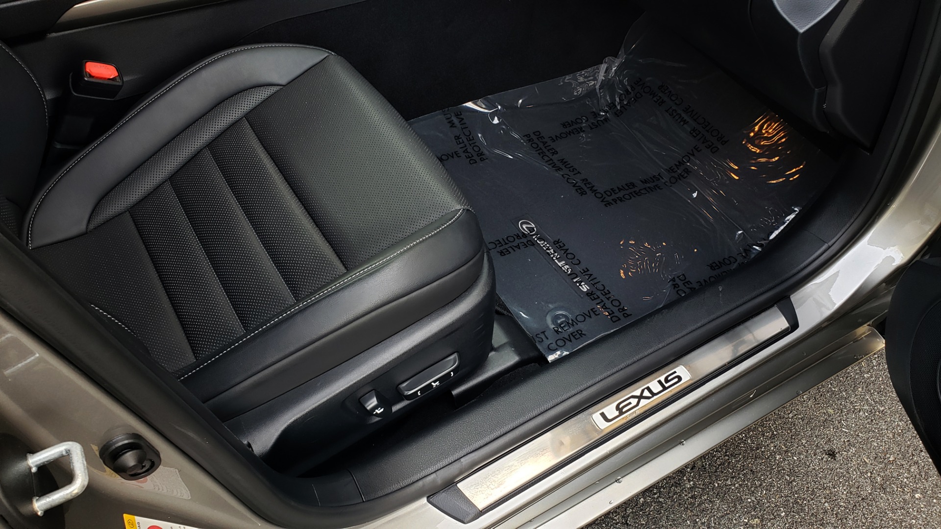 Used 2017 Lexus IS 200 TURBO F-SPORT / BSM / SUNROOF / VENT SEATS / REARVIEW for sale Sold at Formula Imports in Charlotte NC 28227 59