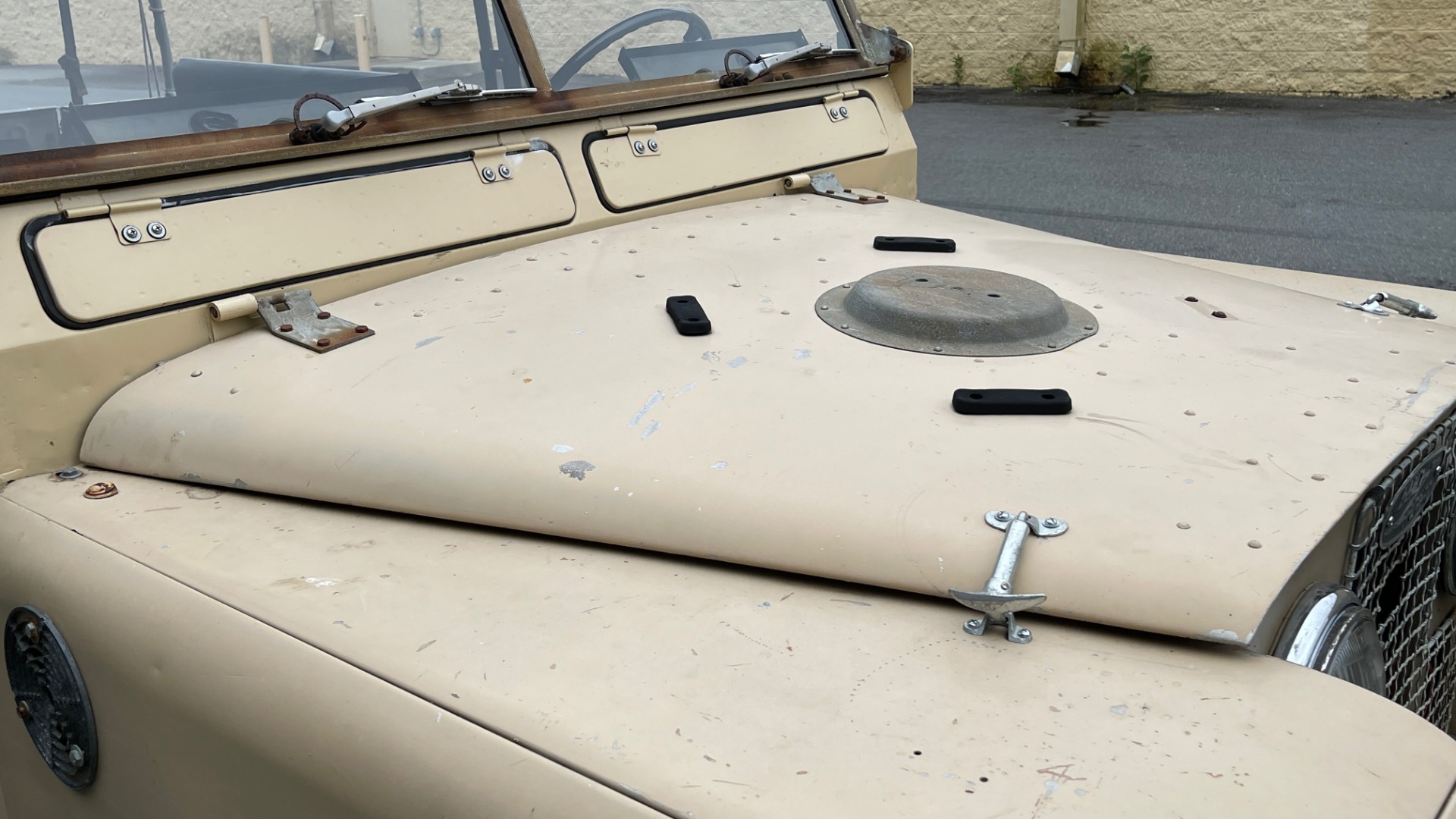 Used 1960 Land Rover 88 SERIES II VORTEC 4.8L V8 / 4X4 / 4-SPEED MANUAL / LIFTED / SOFT-TOP for sale $40,995 at Formula Imports in Charlotte NC 28227 20