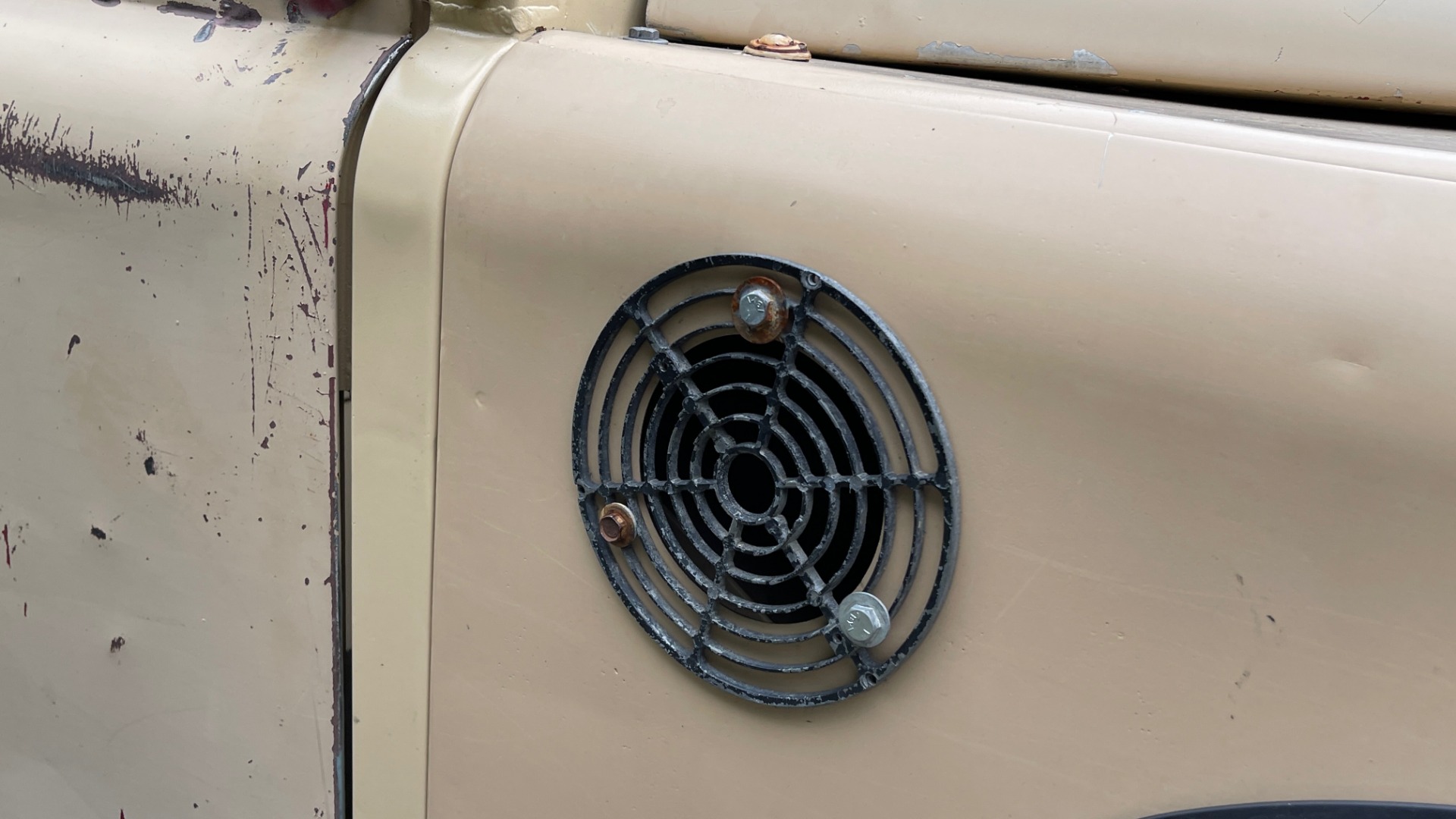 Used 1960 Land Rover 88 SERIES II VORTEC 4.8L V8 / 4X4 / 4-SPEED MANUAL / LIFTED / SOFT-TOP for sale $40,995 at Formula Imports in Charlotte NC 28227 28