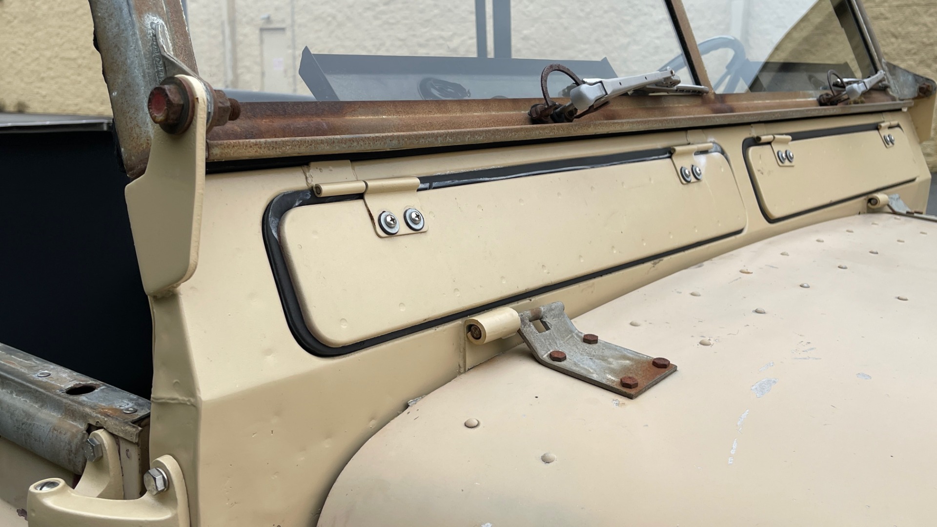 Used 1960 Land Rover 88 SERIES II VORTEC 4.8L V8 / 4X4 / 4-SPEED MANUAL / LIFTED / SOFT-TOP for sale $40,995 at Formula Imports in Charlotte NC 28227 29