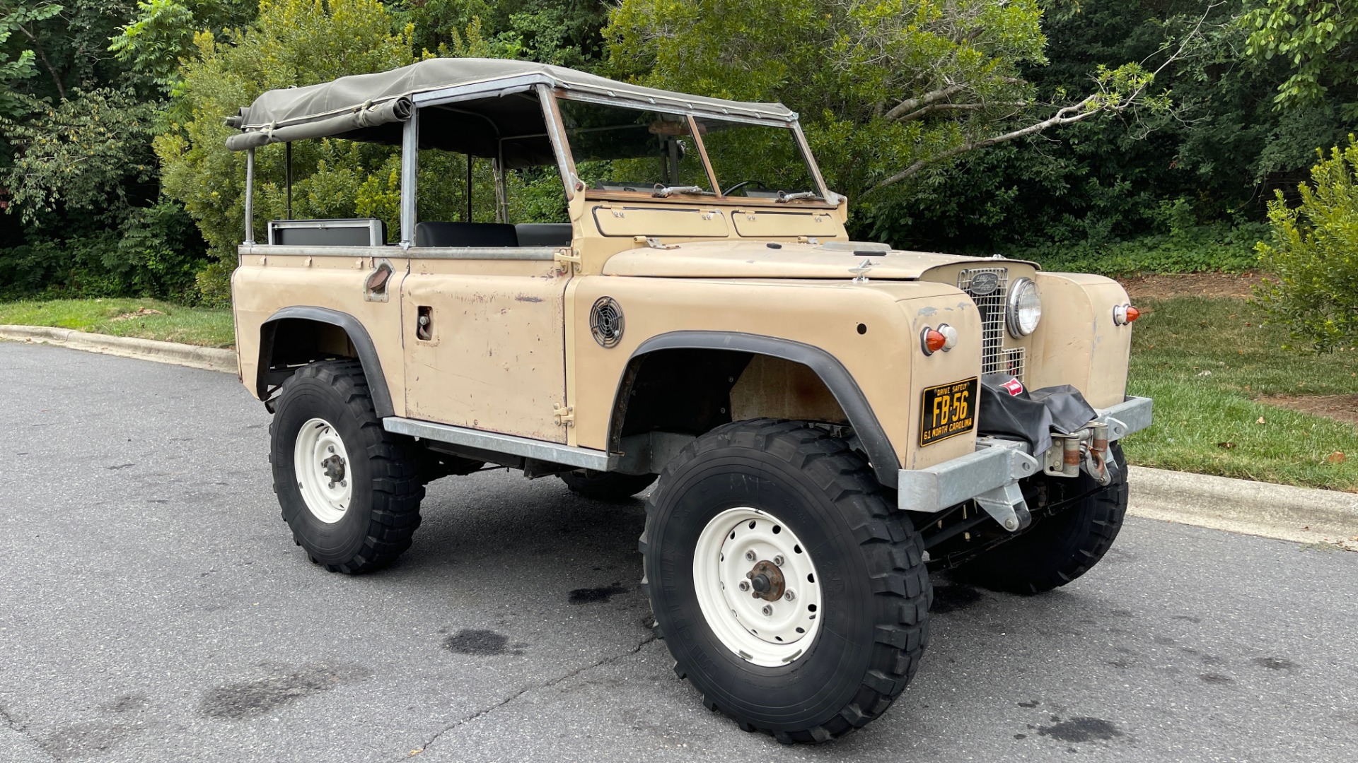 Used 1960 Land Rover 88 SERIES II VORTEC 4.8L V8 / 4X4 / 4-SPEED MANUAL / LIFTED / SOFT-TOP for sale $40,995 at Formula Imports in Charlotte NC 28227 39