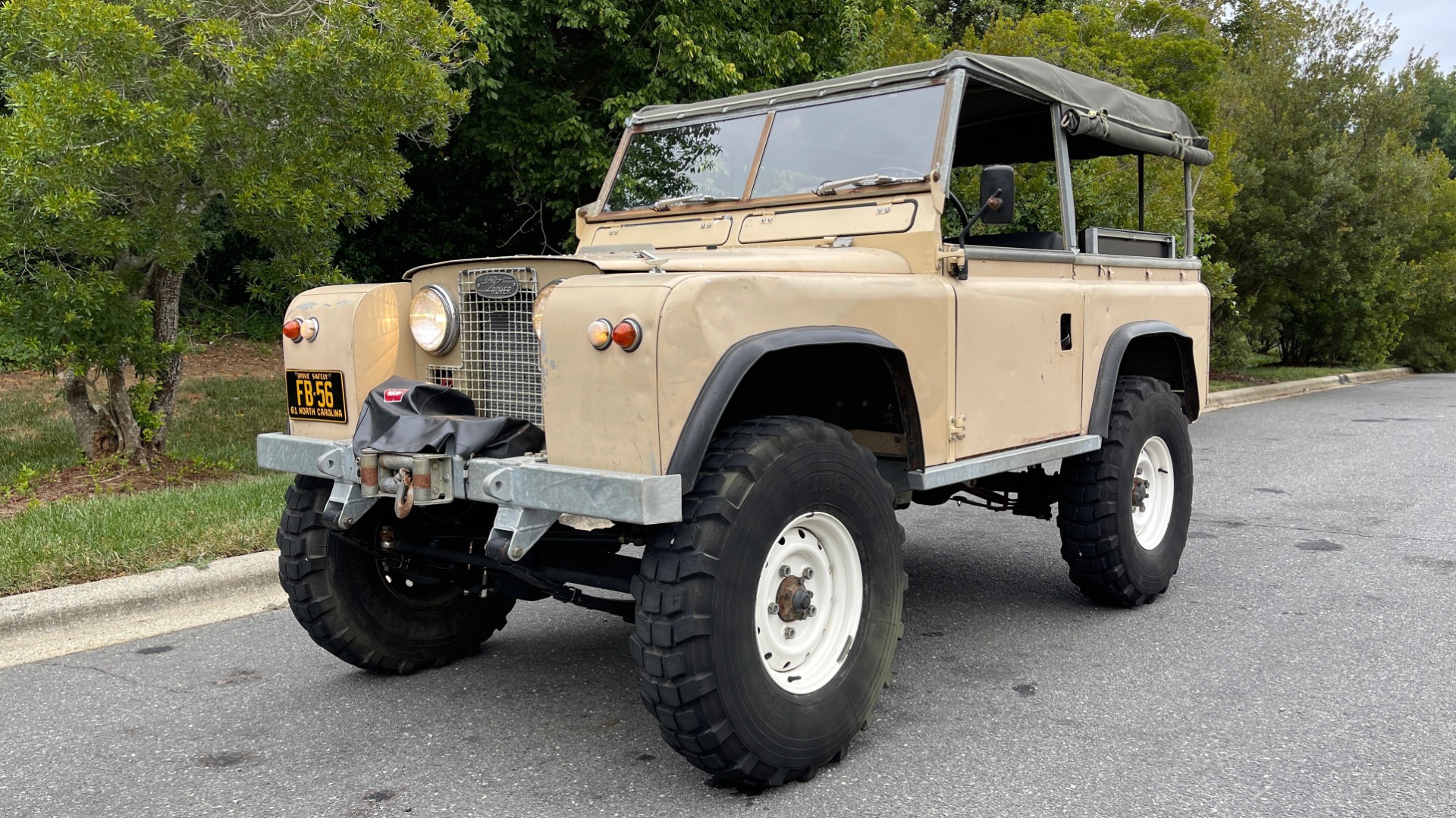 Used 1960 Land Rover 88 SERIES II VORTEC 4.8L V8 / 4X4 / 4-SPEED MANUAL / LIFTED / SOFT-TOP for sale $40,995 at Formula Imports in Charlotte NC 28227 4