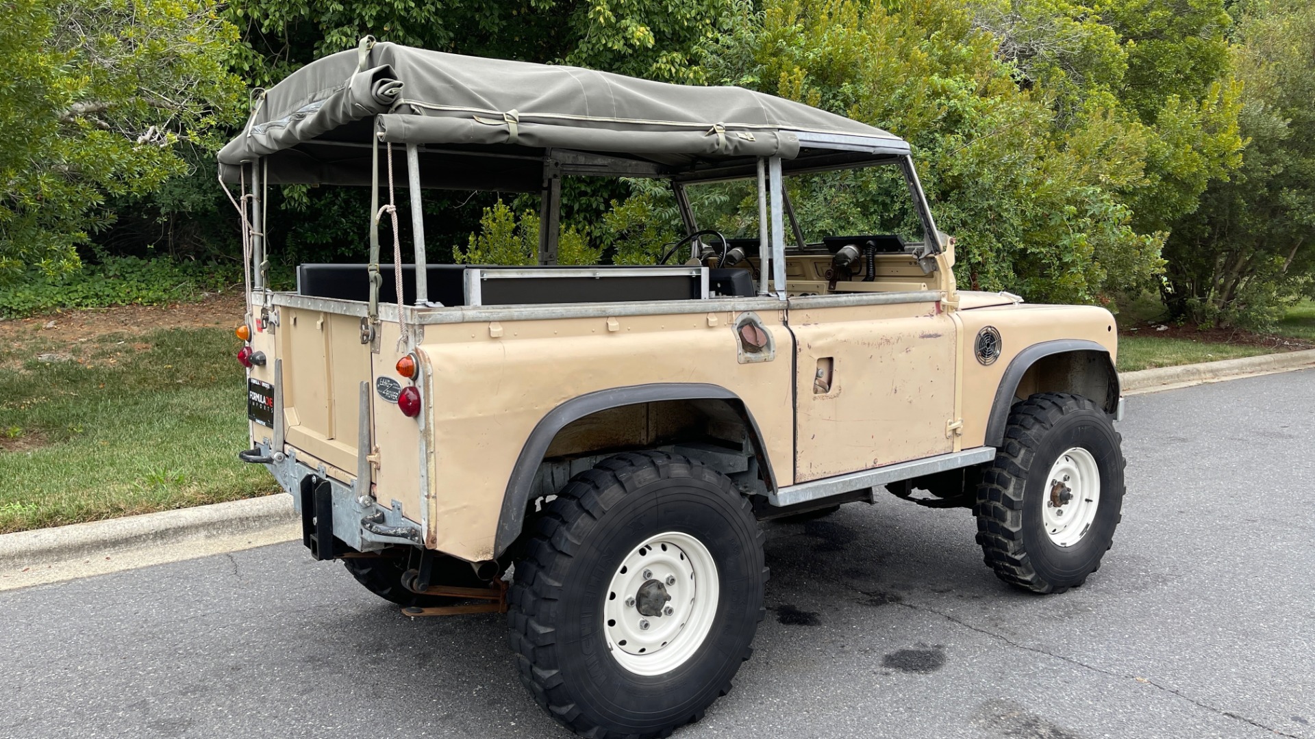 Used 1960 Land Rover 88 SERIES II VORTEC 4.8L V8 / 4X4 / 4-SPEED MANUAL / LIFTED / SOFT-TOP for sale $40,995 at Formula Imports in Charlotte NC 28227 40