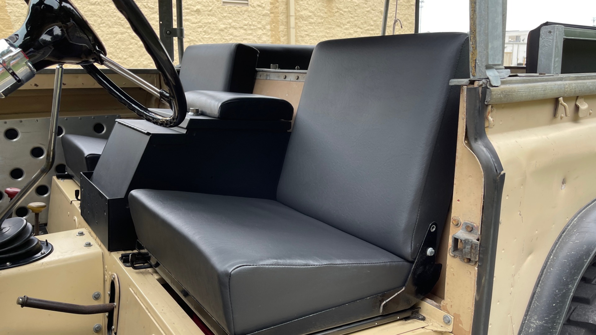 Used 1960 Land Rover 88 SERIES II VORTEC 4.8L V8 / 4X4 / 4-SPEED MANUAL / LIFTED / SOFT-TOP for sale $40,995 at Formula Imports in Charlotte NC 28227 45