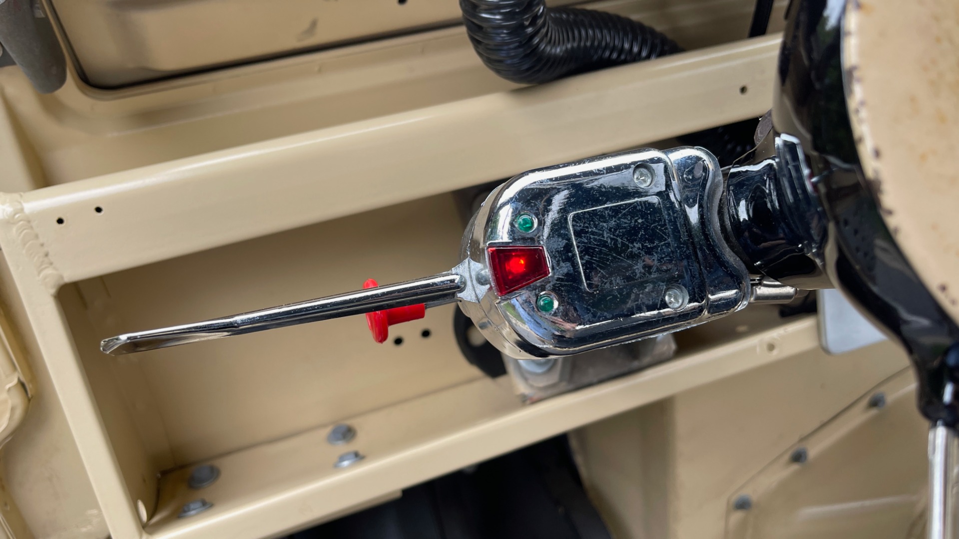 Used 1960 Land Rover 88 SERIES II VORTEC 4.8L V8 / 4X4 / 4-SPEED MANUAL / LIFTED / SOFT-TOP for sale $40,995 at Formula Imports in Charlotte NC 28227 48