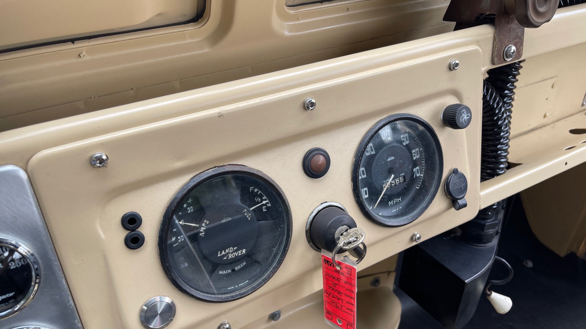 Used 1960 Land Rover 88 SERIES II VORTEC 4.8L V8 / 4X4 / 4-SPEED MANUAL / LIFTED / SOFT-TOP for sale $40,995 at Formula Imports in Charlotte NC 28227 51