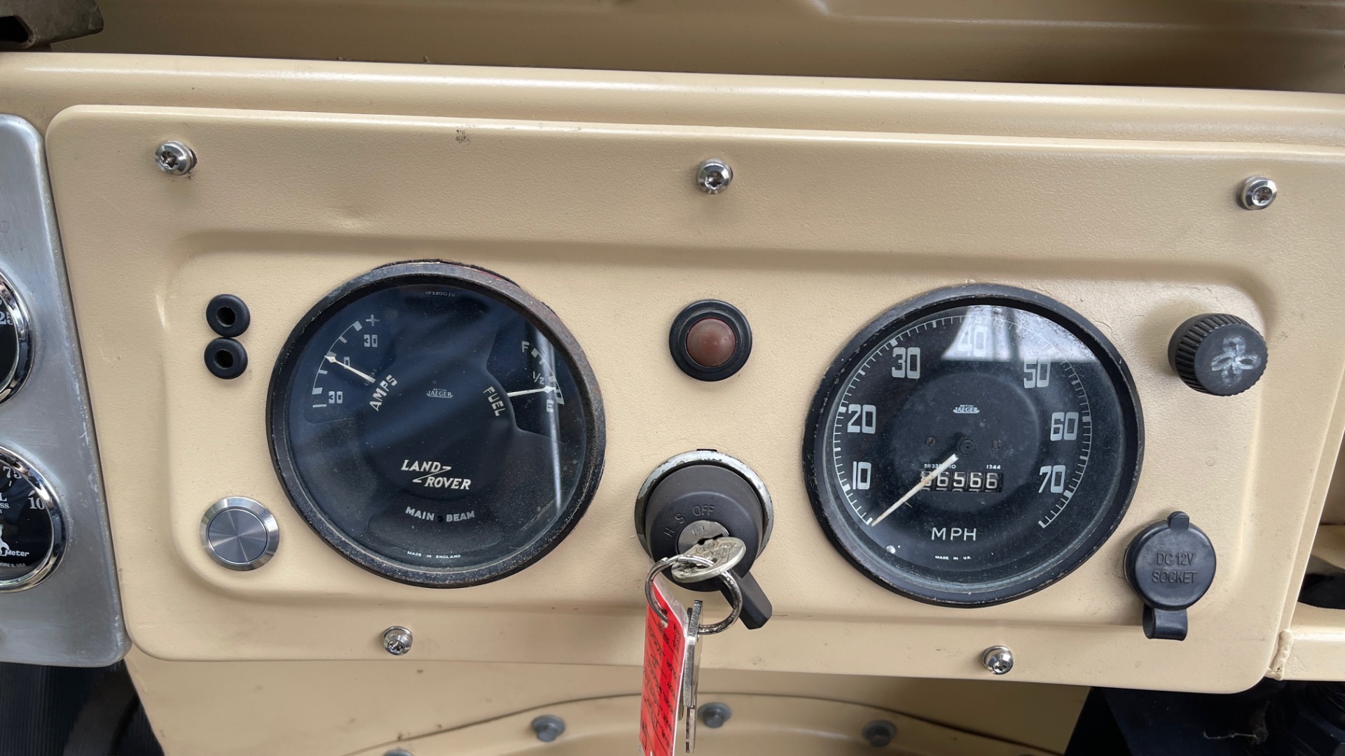 Used 1960 Land Rover 88 SERIES II VORTEC 4.8L V8 / 4X4 / 4-SPEED MANUAL / LIFTED / SOFT-TOP for sale $40,995 at Formula Imports in Charlotte NC 28227 52