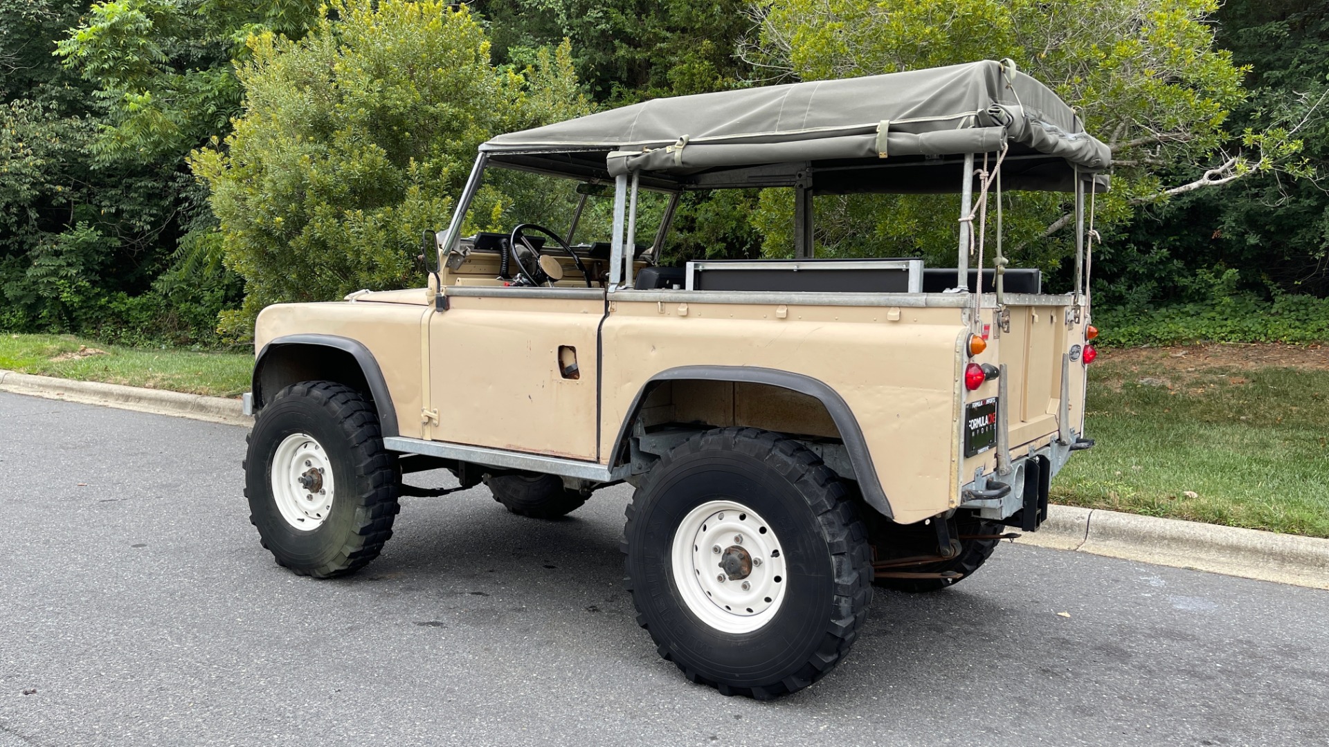 Used 1960 Land Rover 88 SERIES II VORTEC 4.8L V8 / 4X4 / 4-SPEED MANUAL / LIFTED / SOFT-TOP for sale $40,995 at Formula Imports in Charlotte NC 28227 6