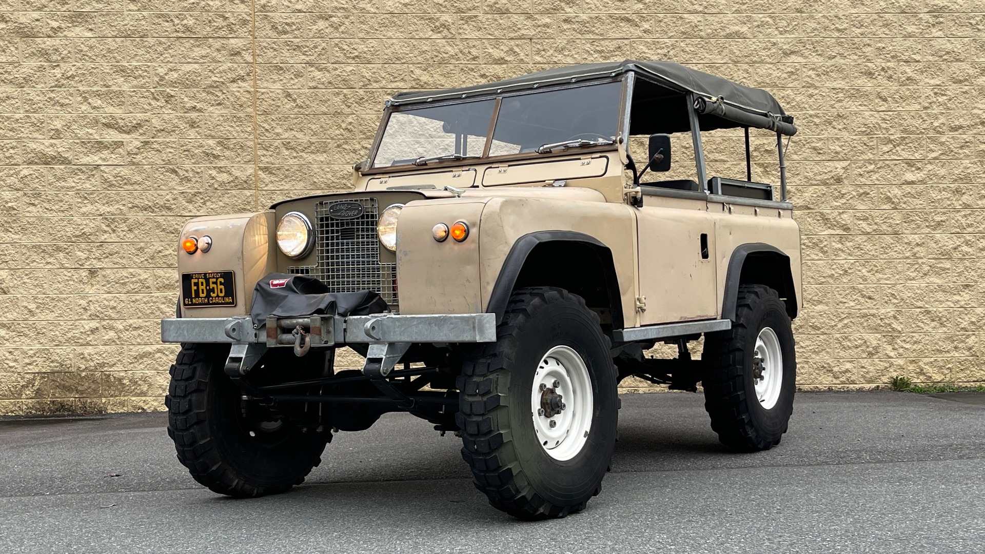 Used 1960 Land Rover 88 SERIES II VORTEC 4.8L V8 / 4X4 / 4-SPEED MANUAL / LIFTED / SOFT-TOP for sale $40,995 at Formula Imports in Charlotte NC 28227 1