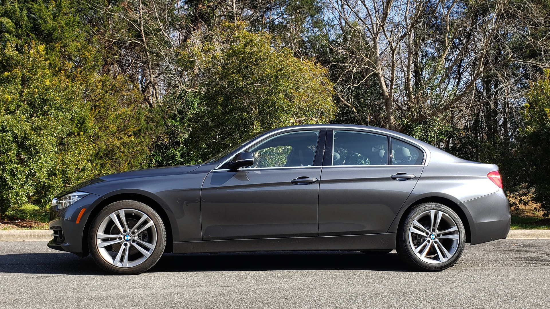 Used 2017 BMW 3 SERIES 330I PREMIUM / DRVR ASST / NAV / SUNROOF / HTD STS / REARVIEW for sale Sold at Formula Imports in Charlotte NC 28227 2