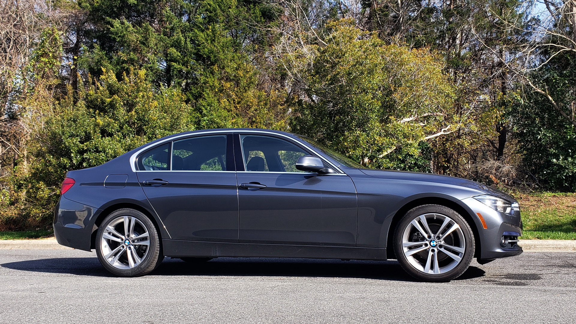 Used 2017 BMW 3 SERIES 330I PREMIUM / DRVR ASST / NAV / SUNROOF / HTD STS / REARVIEW for sale Sold at Formula Imports in Charlotte NC 28227 5